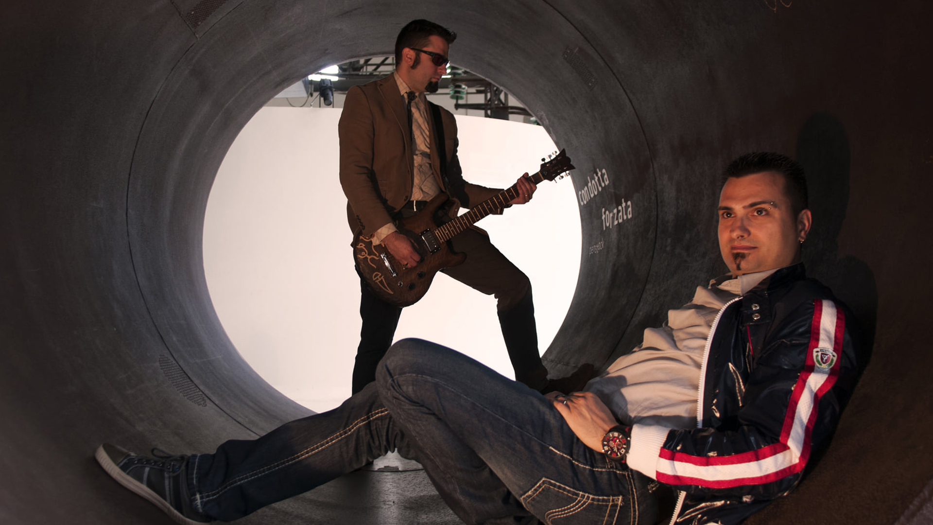 We Dare Project: L’esordio con Lifeline