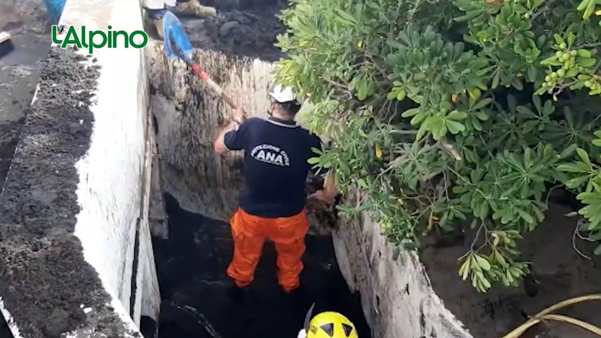 L’Alpino – Alluvione a Stromboli, Protezione Civile all’opera