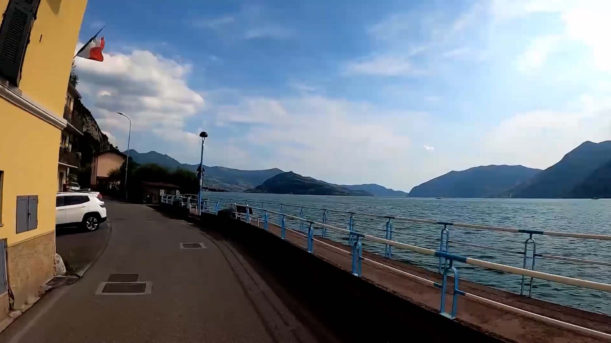 In bici attorno al lago? Avanti piano