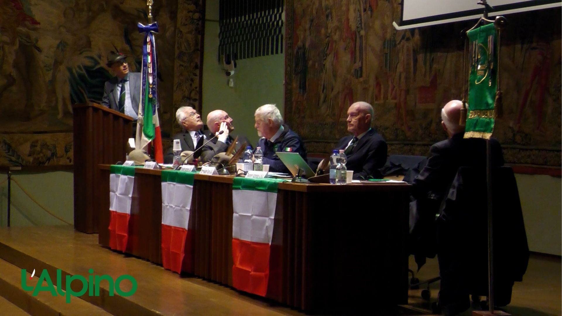 L’Alpino – Assemblea straordinaria a Piacenza
