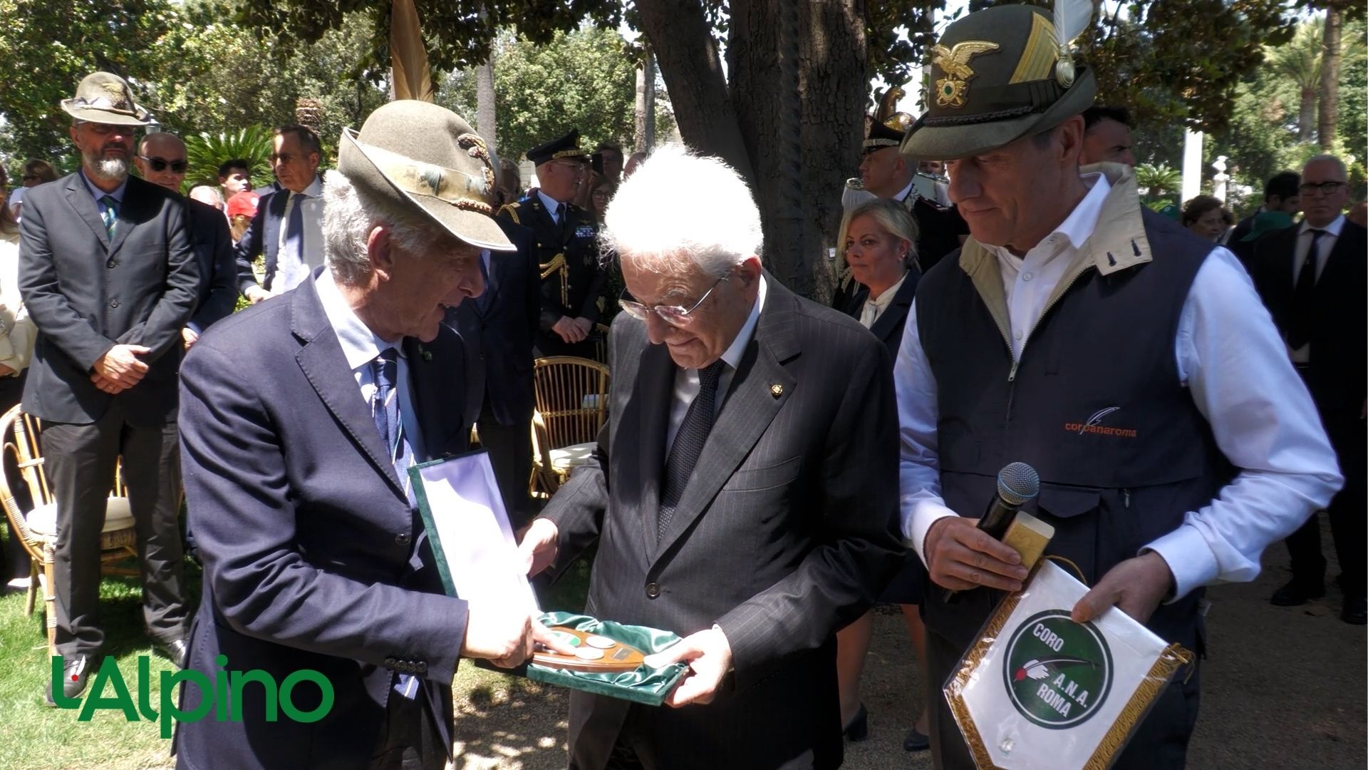 L’Alpino – ”Per gli Alpini, Patria e aiuto verso gli altri”