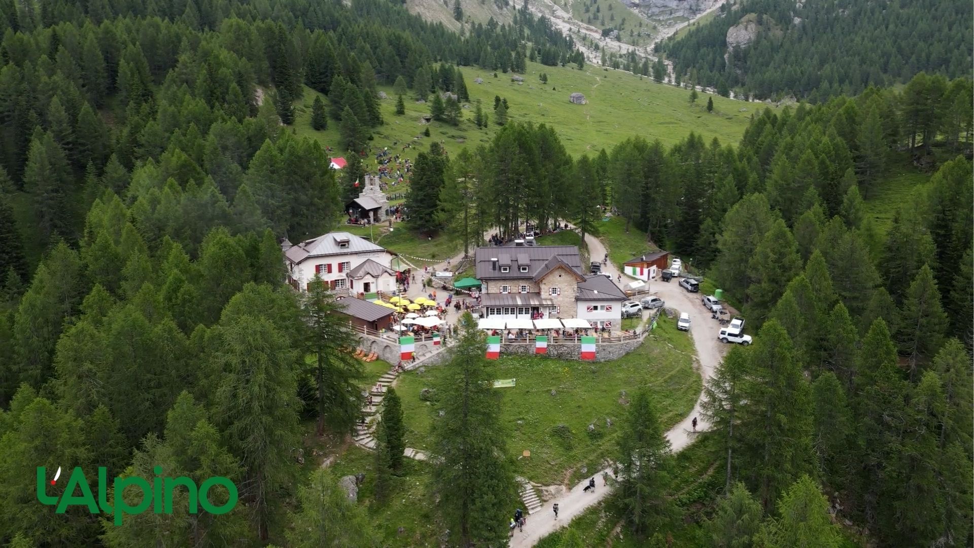 L’Alpino – Partecipazione e commozione al raduno del Contrin