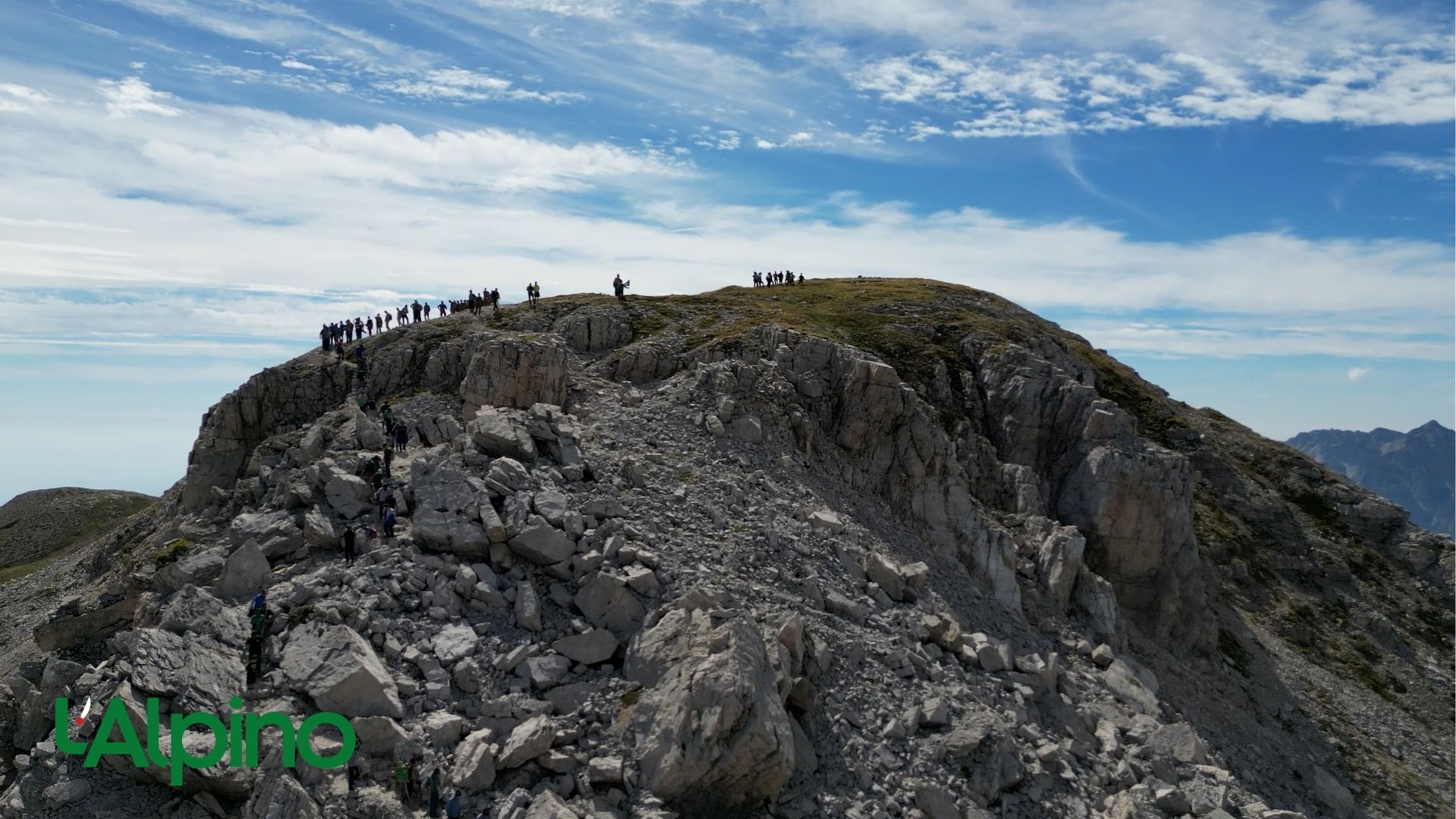 L’Alpino – Messaggi di pace dal monte Tomba