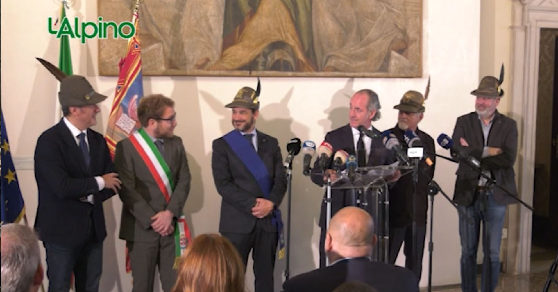 L'Alpino - Siglato a Venezia il comitato d'onore dell'Adunata