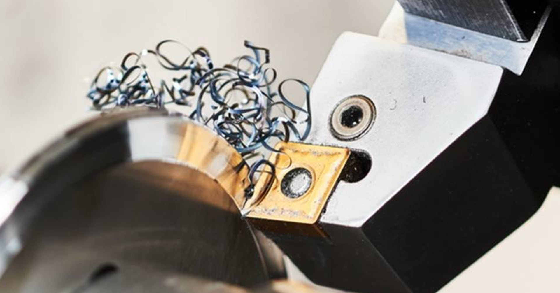 OsMaMec, la meccanica di precisione anche delle gru