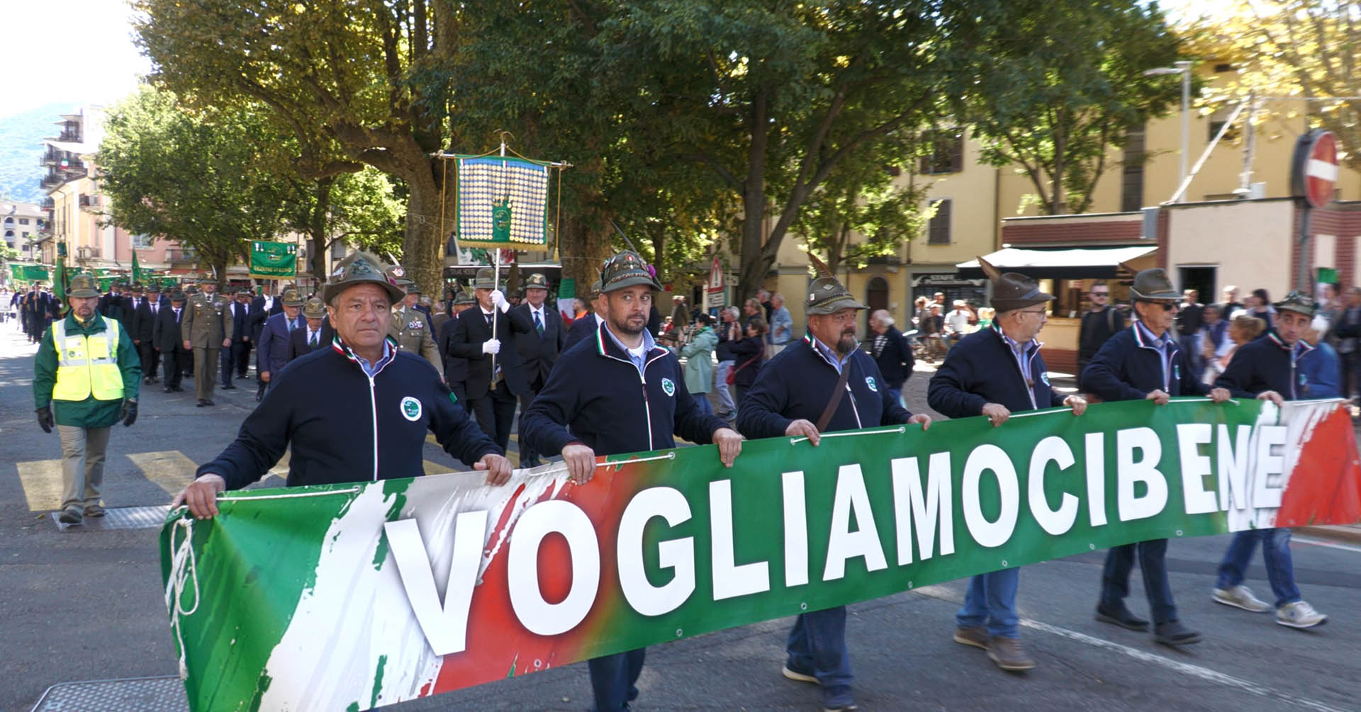 L'Alpino - Luino festeggia i suoi primi 100 anni