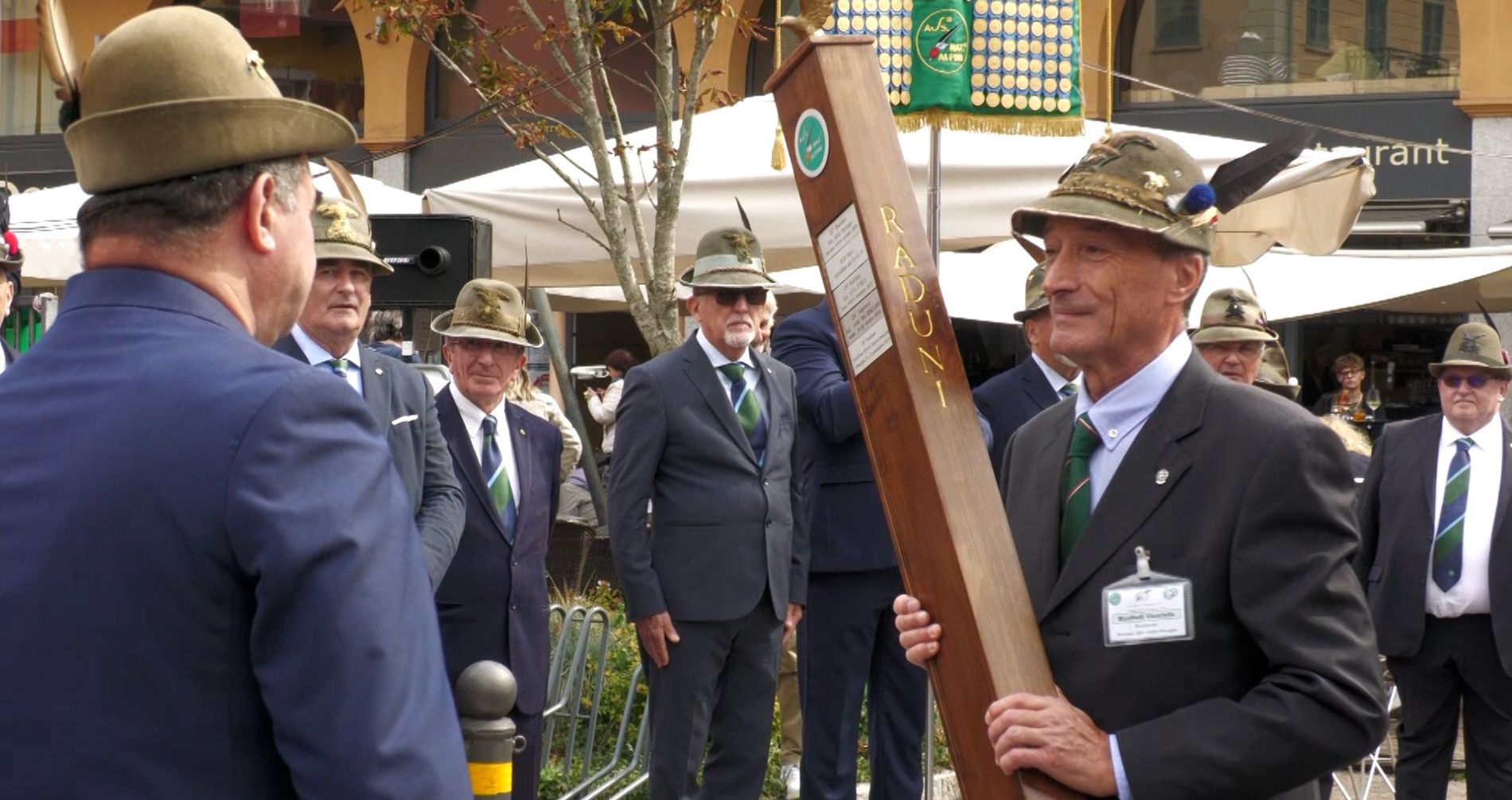 L'Alpino - La festa del Raduno del 1° Raggruppamento