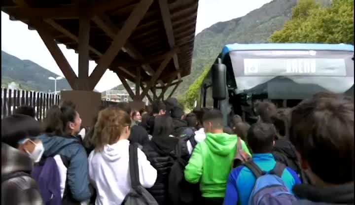 Polemica bus sovraccarichi: Agenzia Tpl risponde