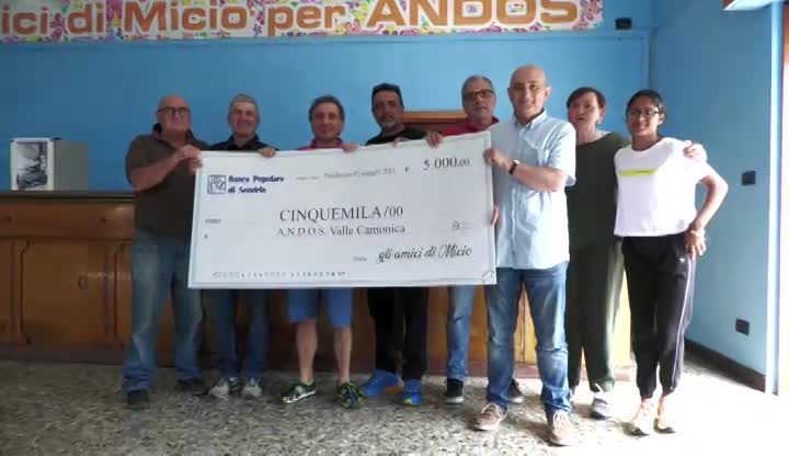 Gli amici di Micio e dell'Andos: donati 5mila euro