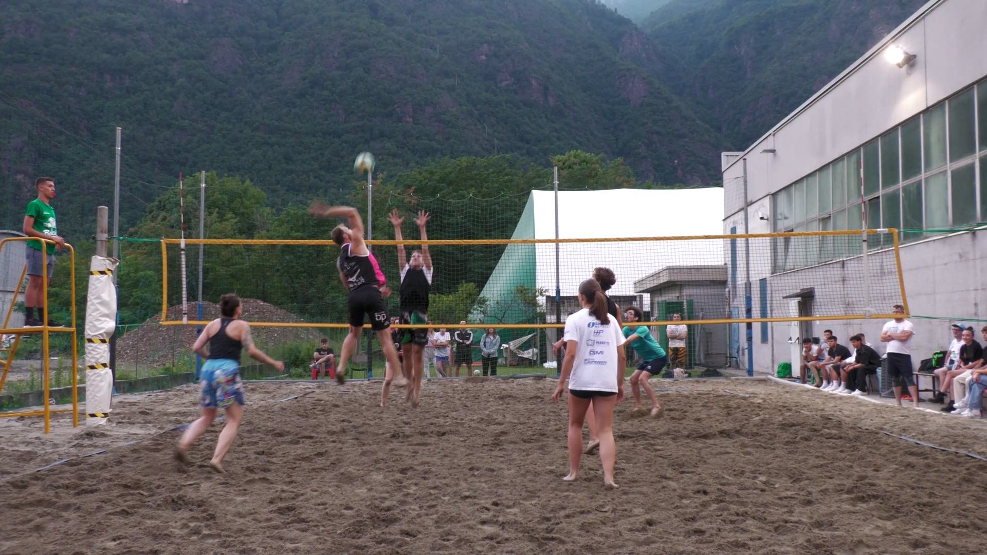 Rogno: record di squadre per il torneo di beach volley