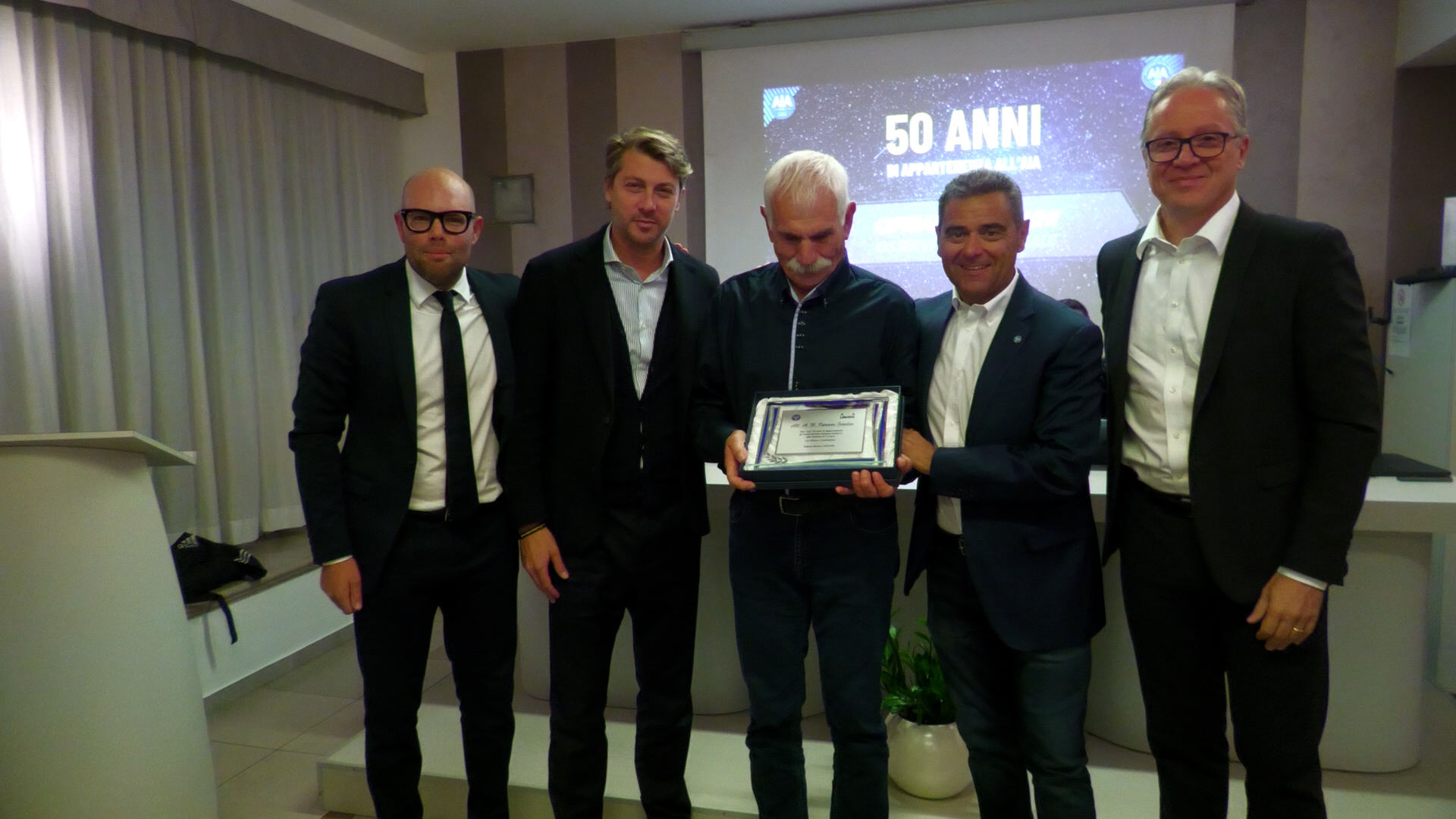 Gli arbitri di calcio della sezione Aia di Lovere a lezione da Matteo Trefoloni