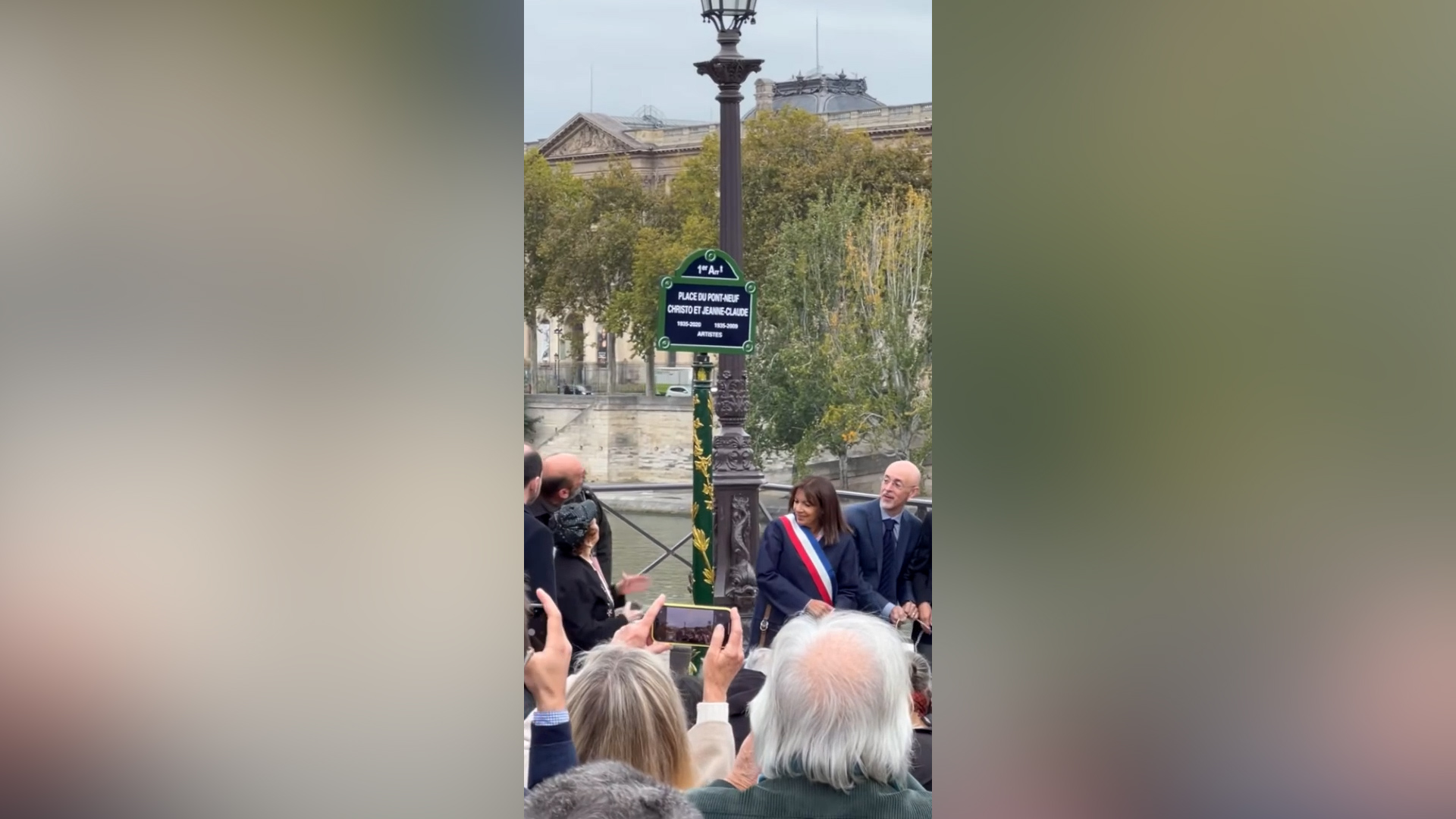 Parigi omaggia l'artista Christo