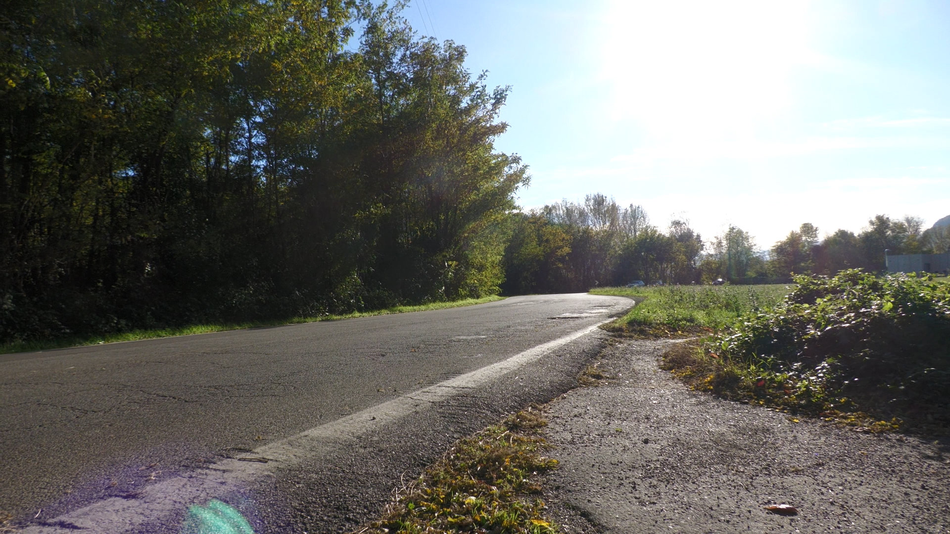 Corne Rosse: la strada si sposta verso il fiume. Nuova rotatoria e ciclabile