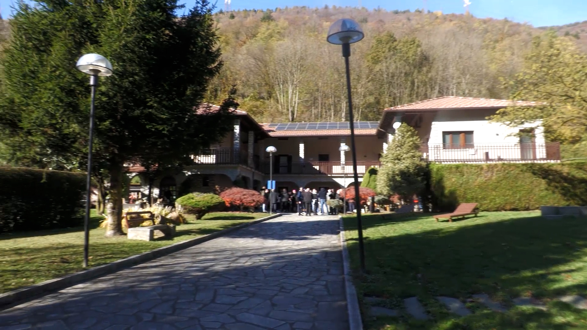 Il Vescovo alla Casa di Enzino: 