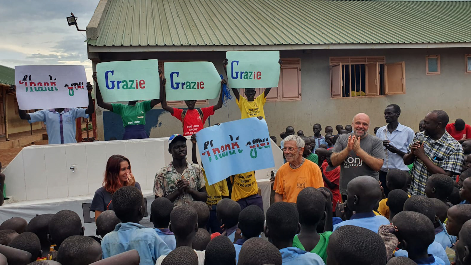 Il Natale con Tonjproject per ricostruire l'ospedale