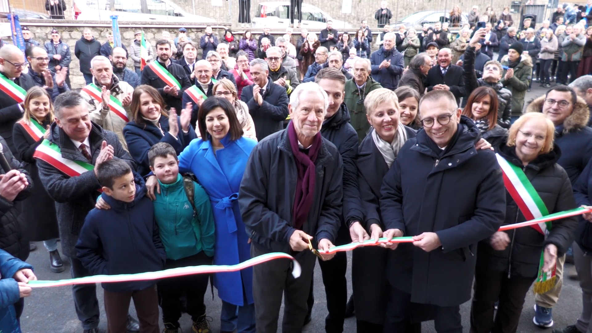 Da scuola a casa di comunità: inaugurata la struttura che serve 12 comuni