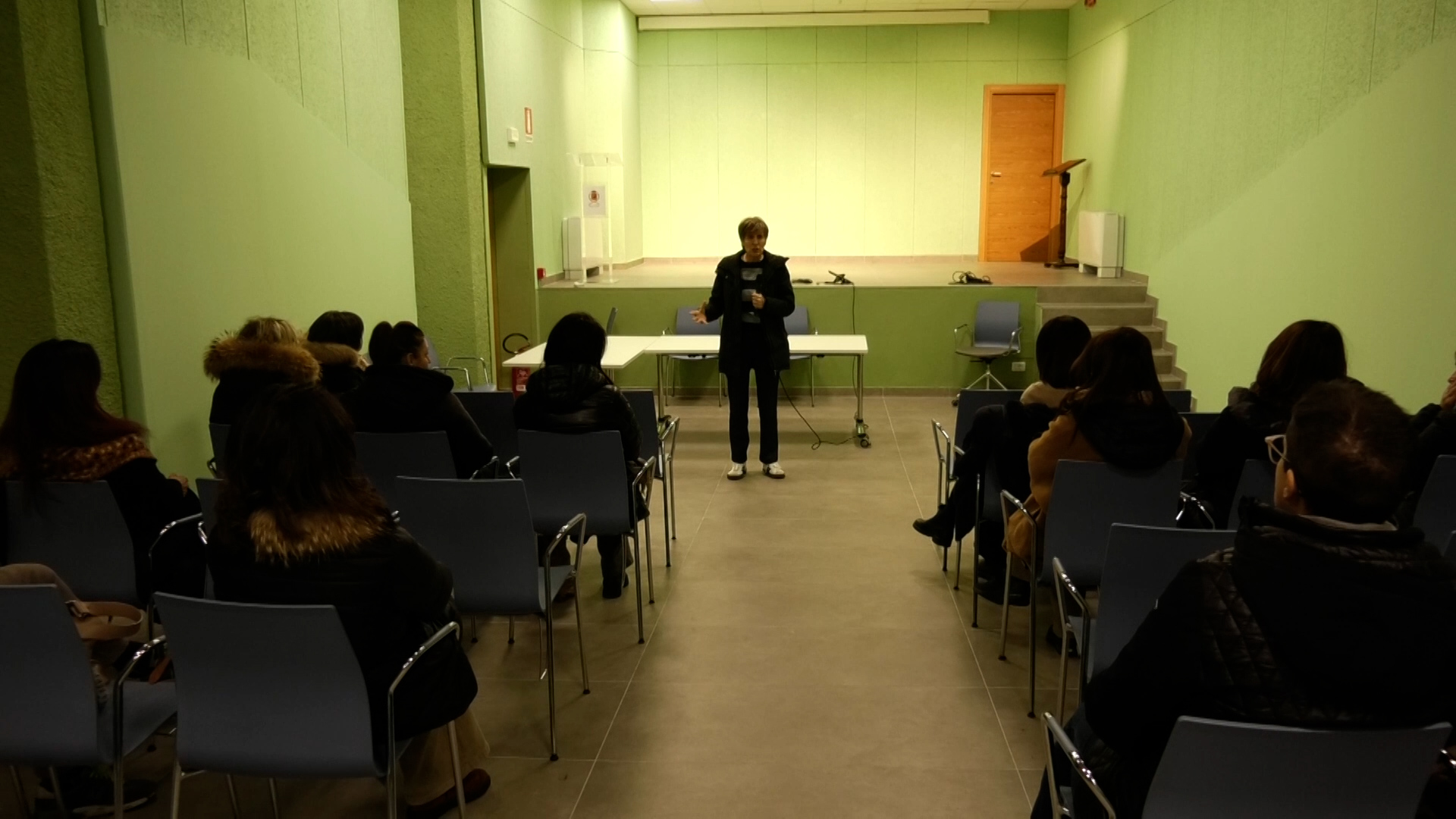 Un incontro per i genitori: educare gli adolescenti all'utilizzo dei social