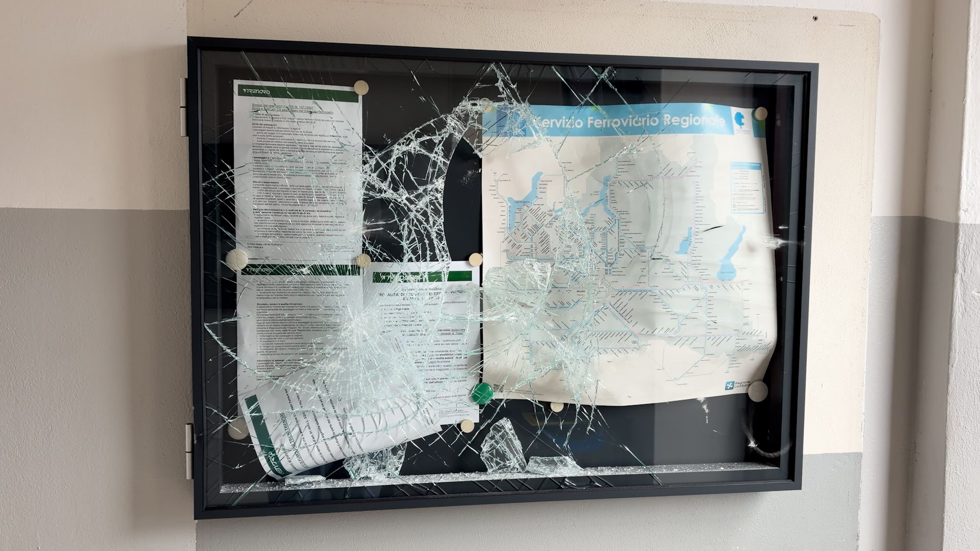 Vandali alla stazione ferroviaria