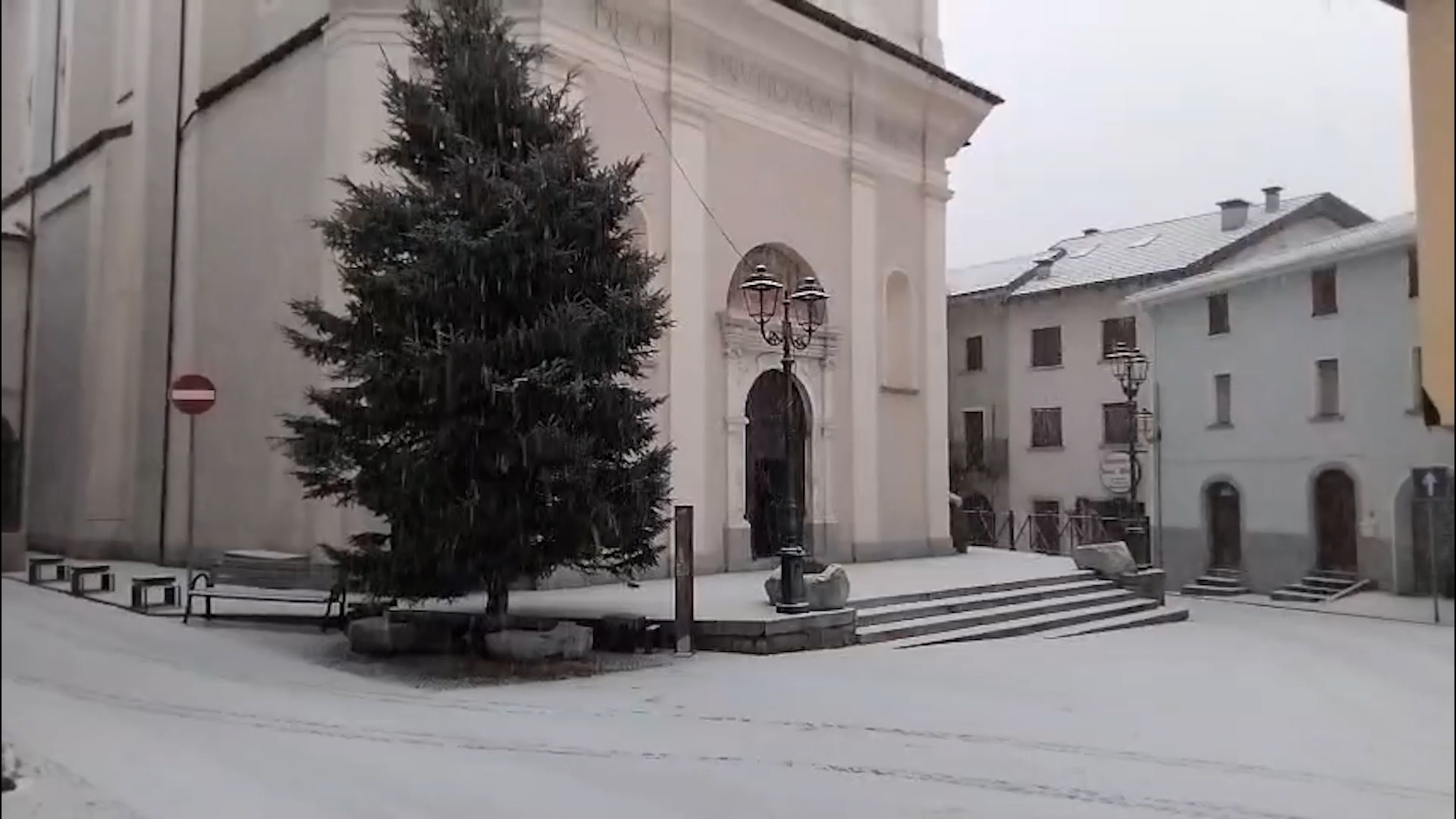 Weekend sotto la neve, pioggia in pianura