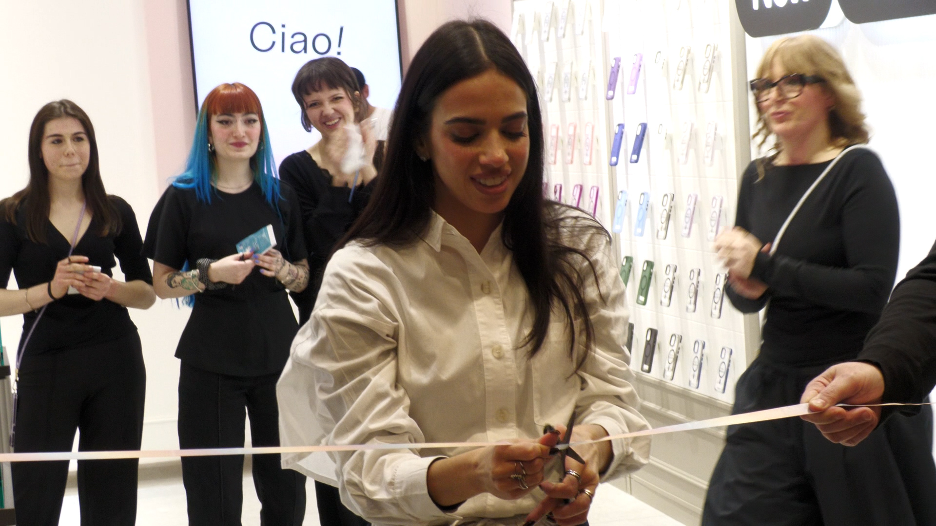 New Martina apre in valle, dai social al decimo negozio.