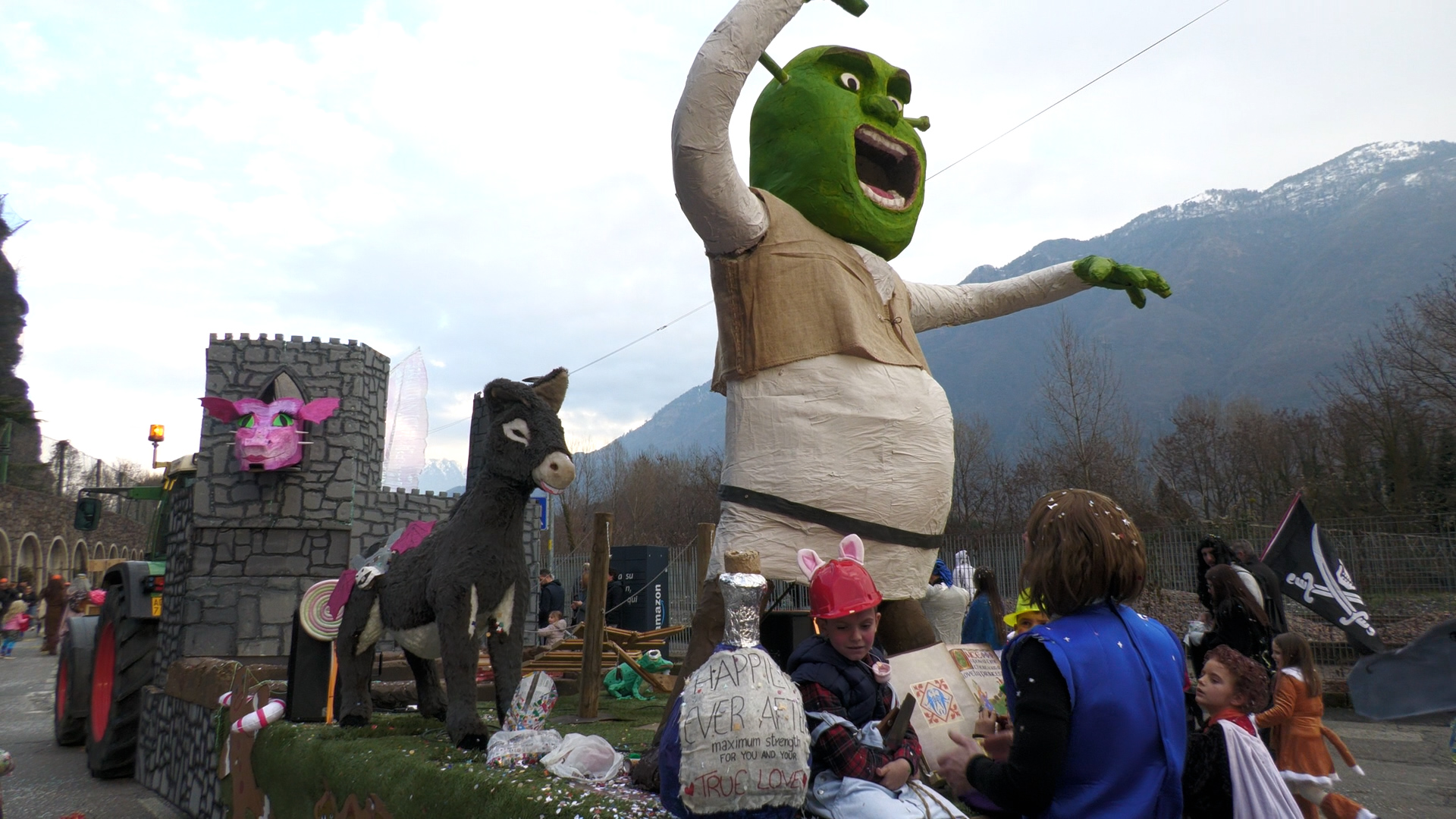 Darfo, la sfilata per le vie del paese