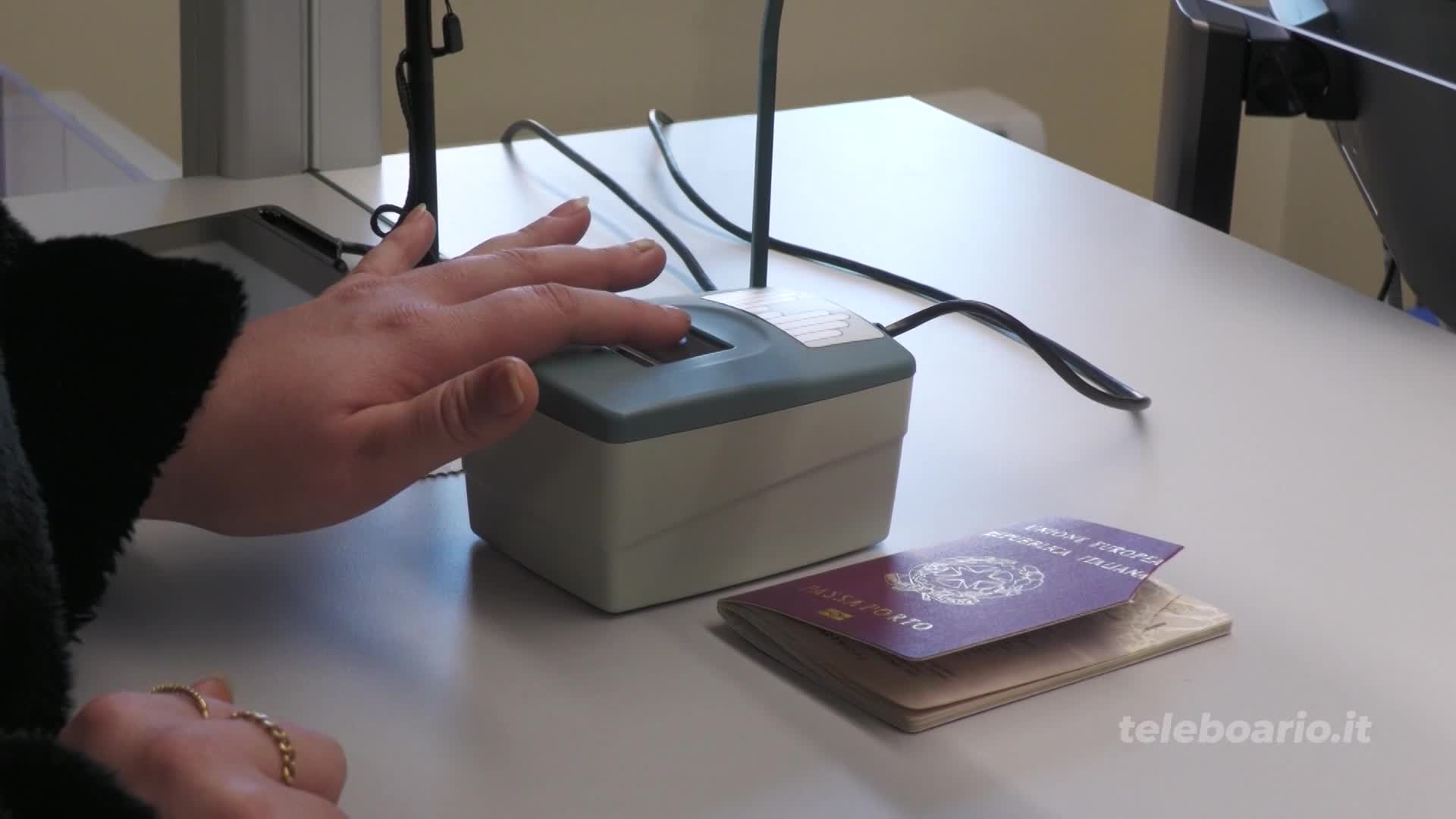 Passaporti alle poste: in valle 200 documenti in tre mesi