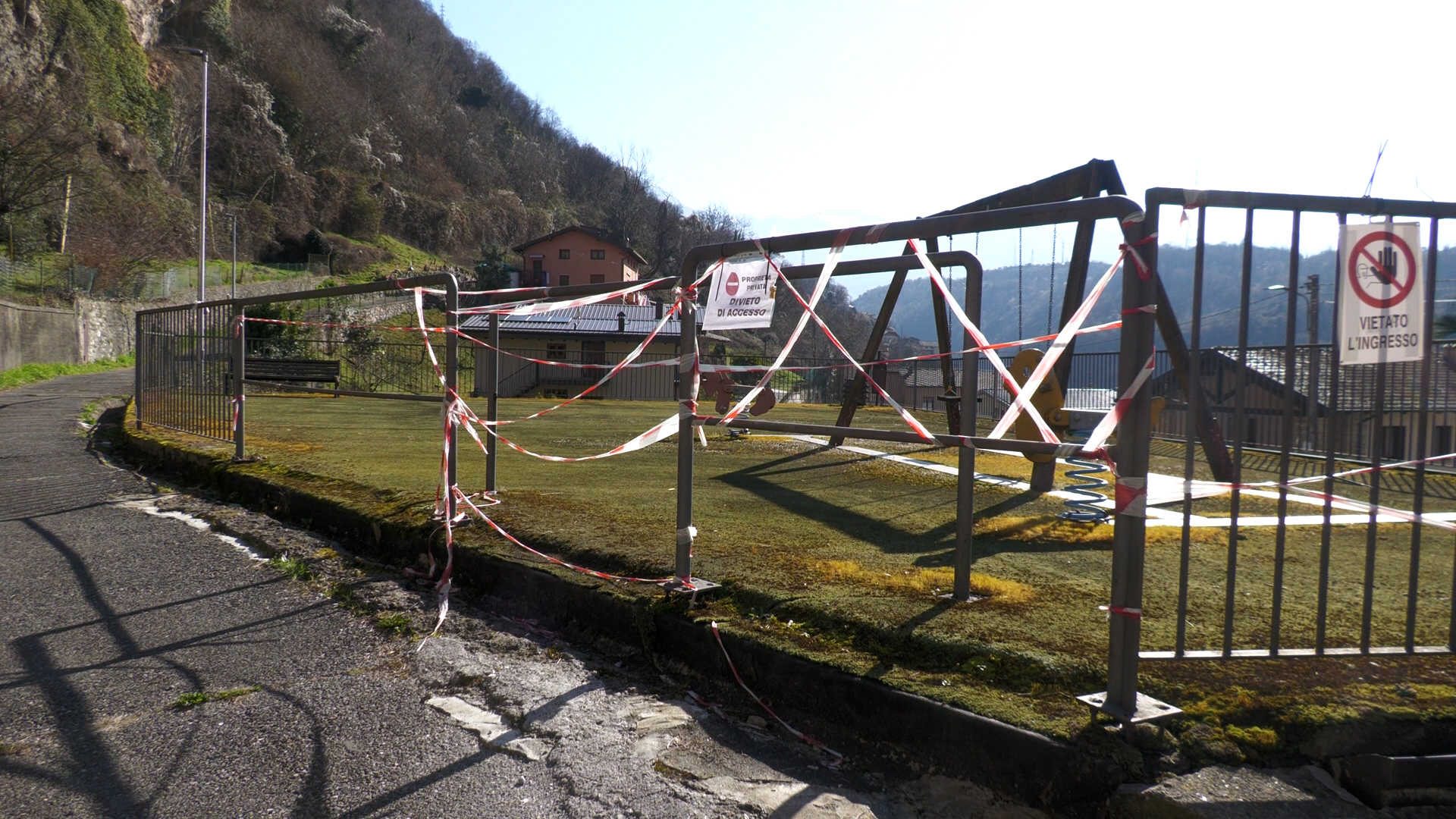 Accordo con il privato mai formalizzato, il comune deve smantellare il parco giochi di Mazzunno