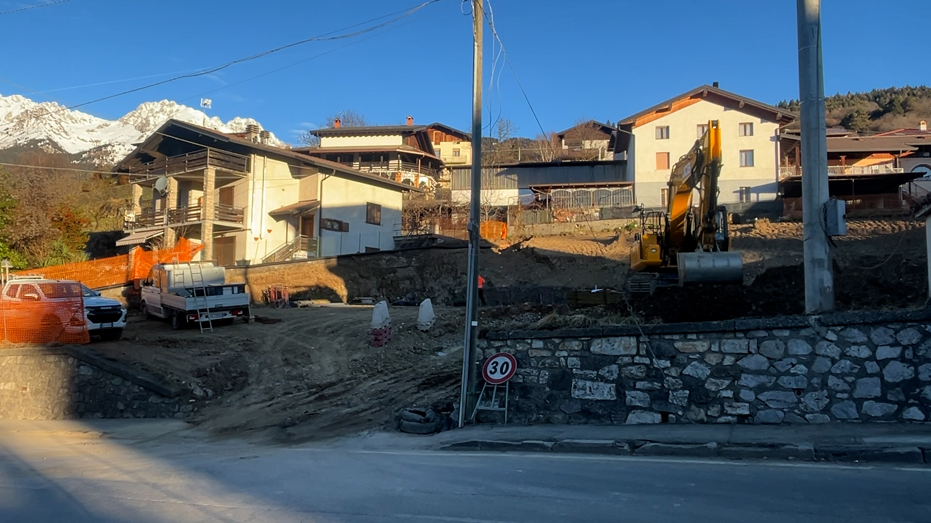 Lavori per il maxi parcheggio: servirà casa di comunità e paese