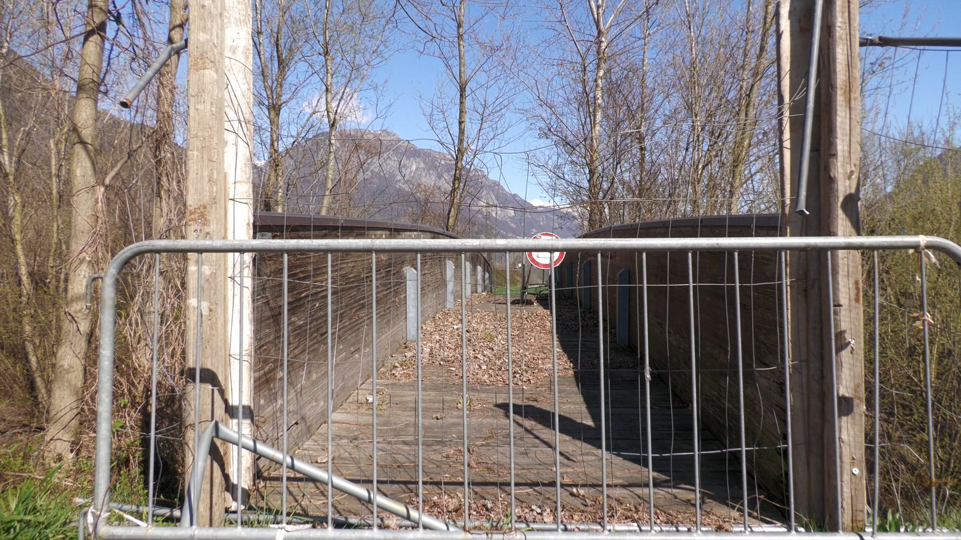 Ponte sulla ciclabile ancora chiuso. Sindaco: 