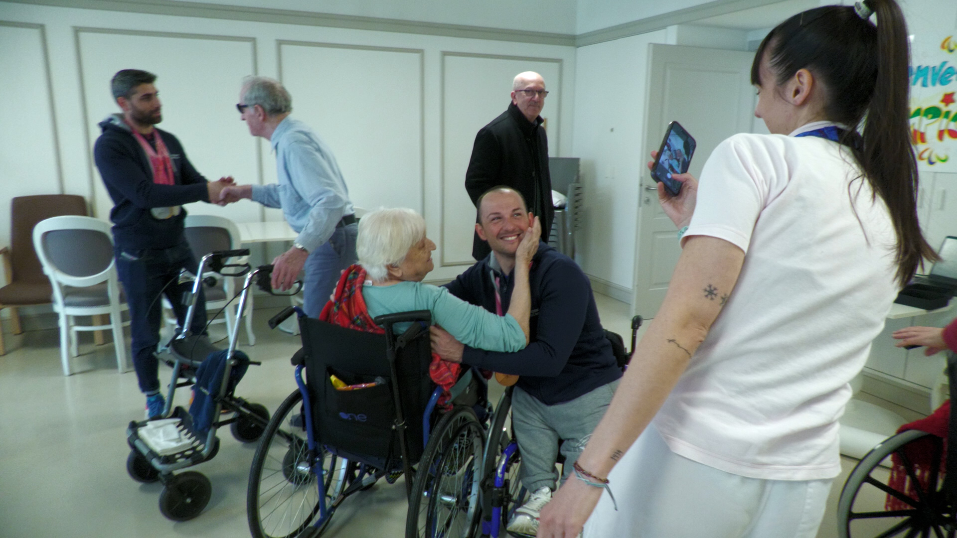 In casa di riposo un incontro con atleti paralimpici