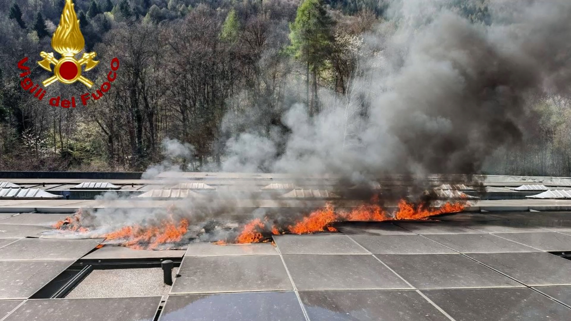 Pasqua di lavoro per i vigili del fuoco