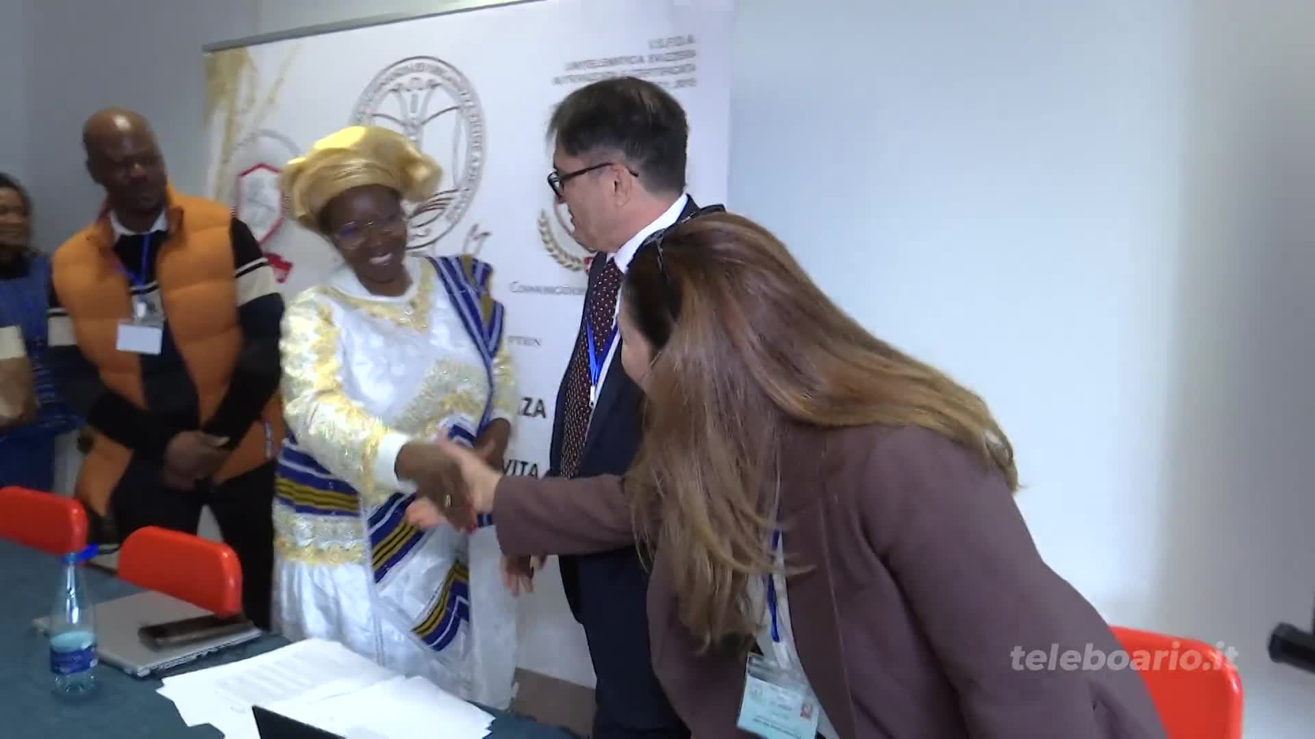 Ambasciatori africani a Lovere per le leuree della S. George Campus