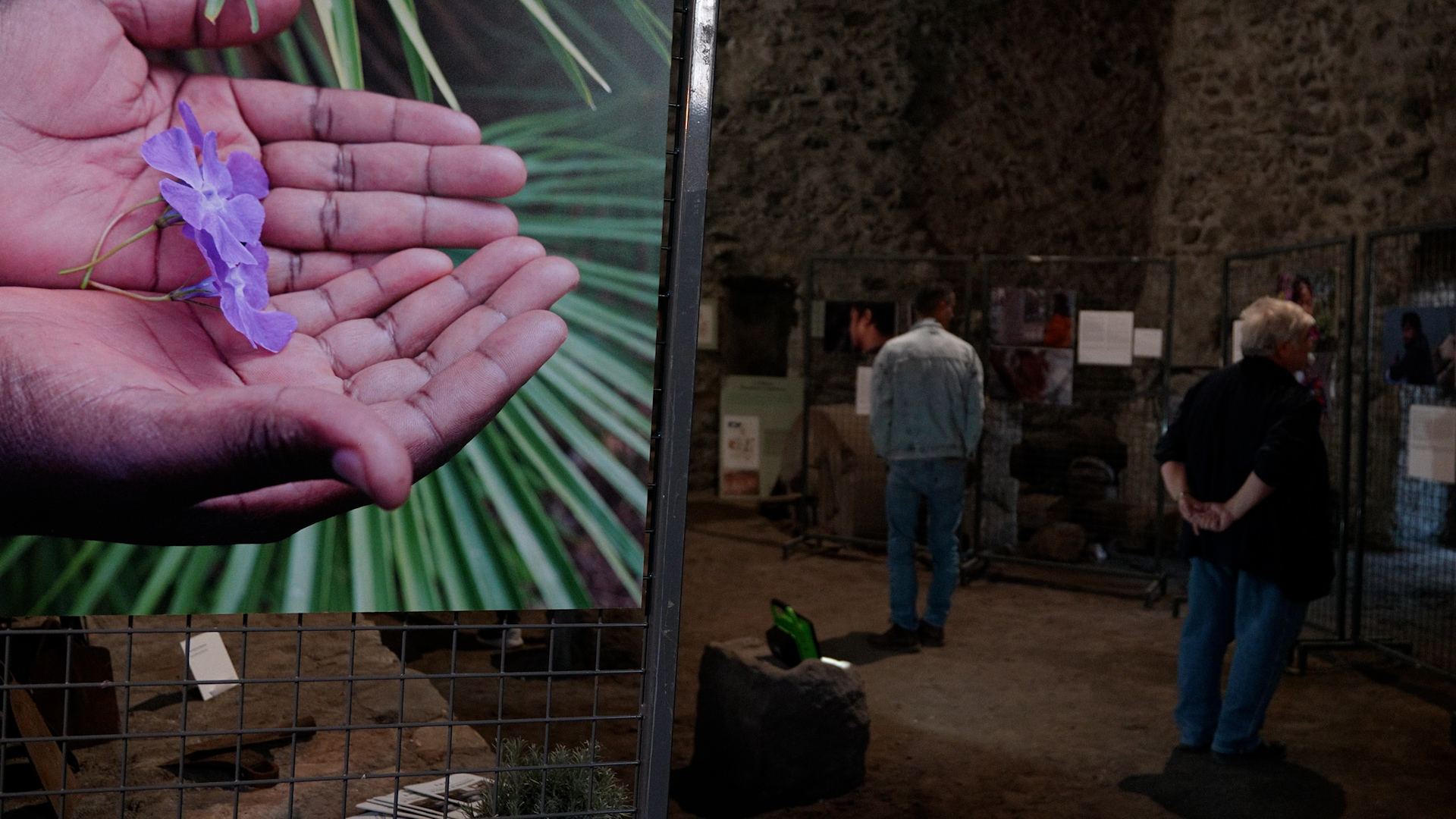 Restano i fiori, Le Fudine raccontano i sopravvissuti alle torture