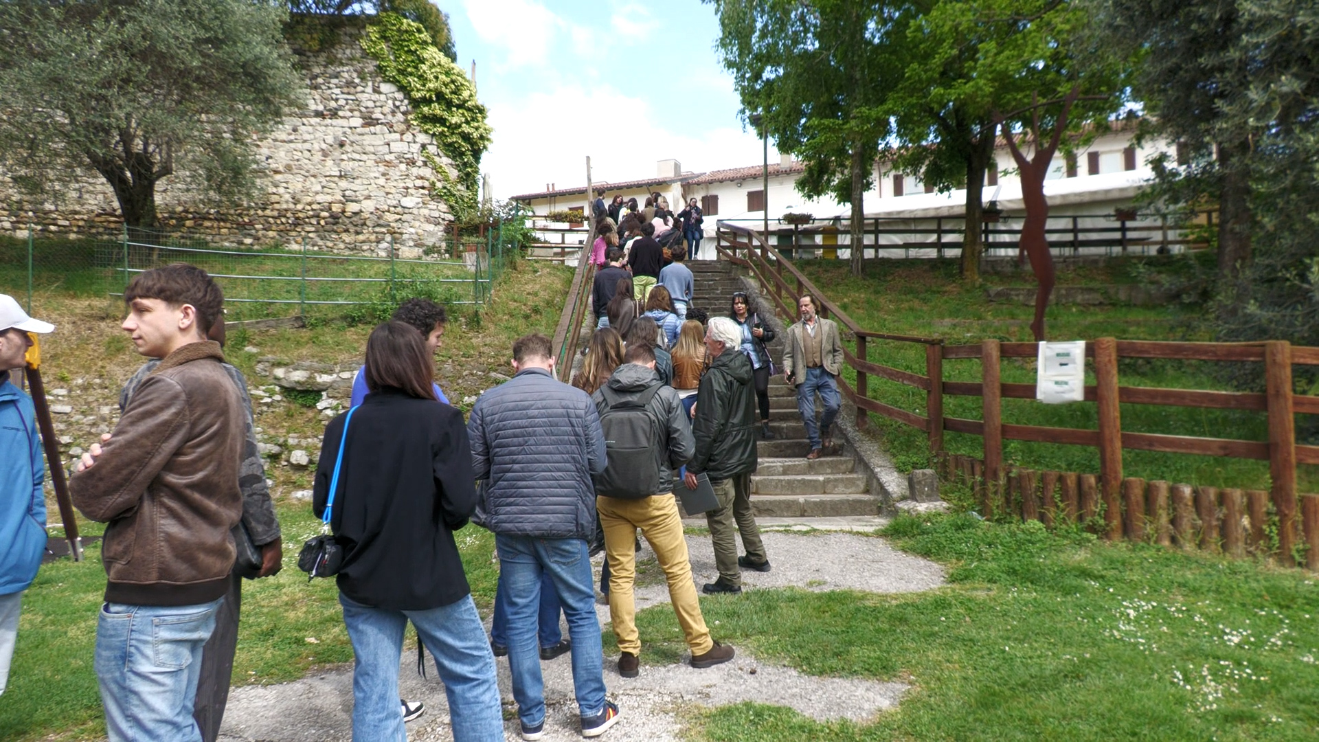 Iseo: primo giorno di casting per il film hollywoodiano 