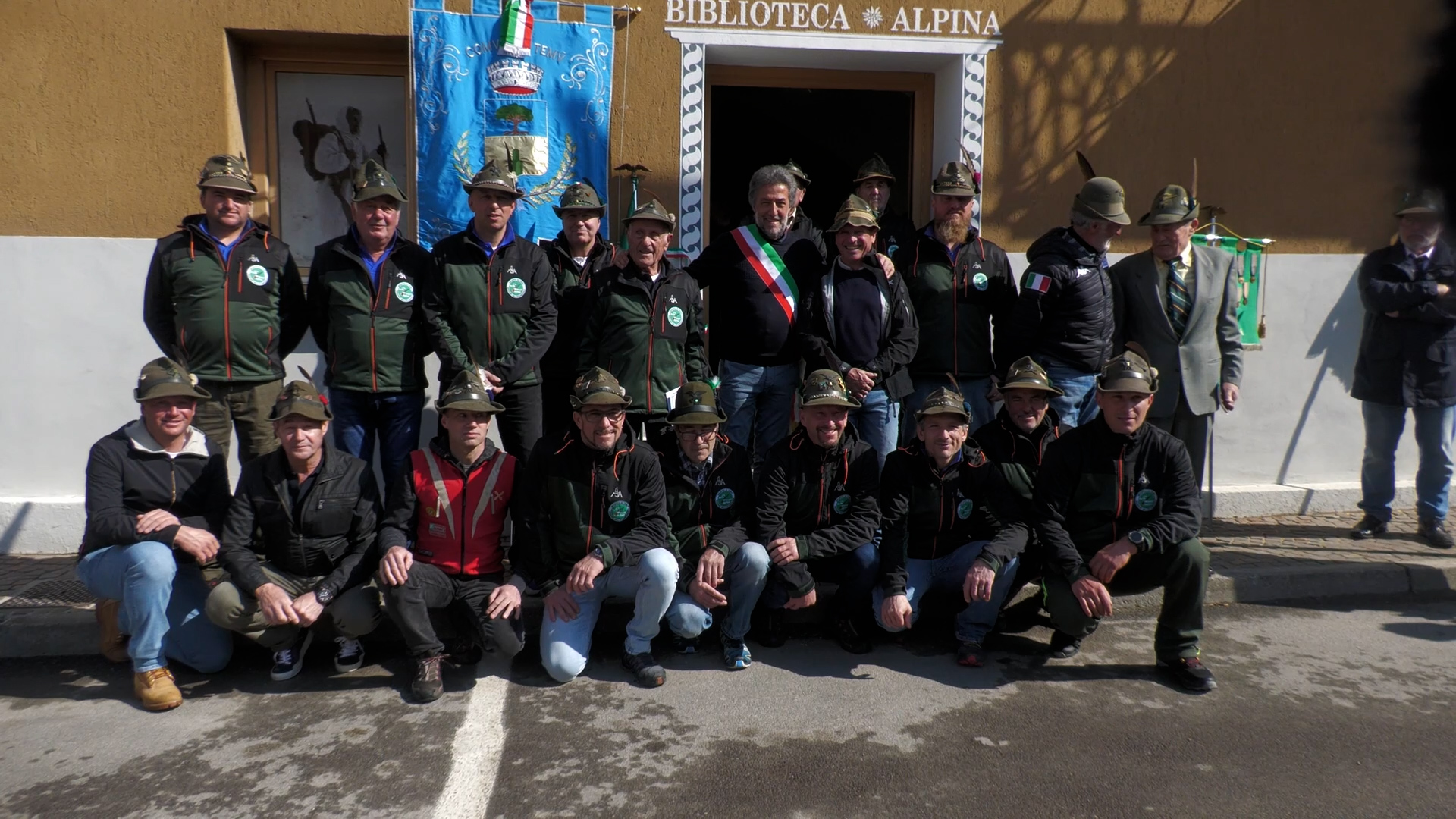 Una biblioteca per gli alpini. Intitolata a Luciano Viazzi