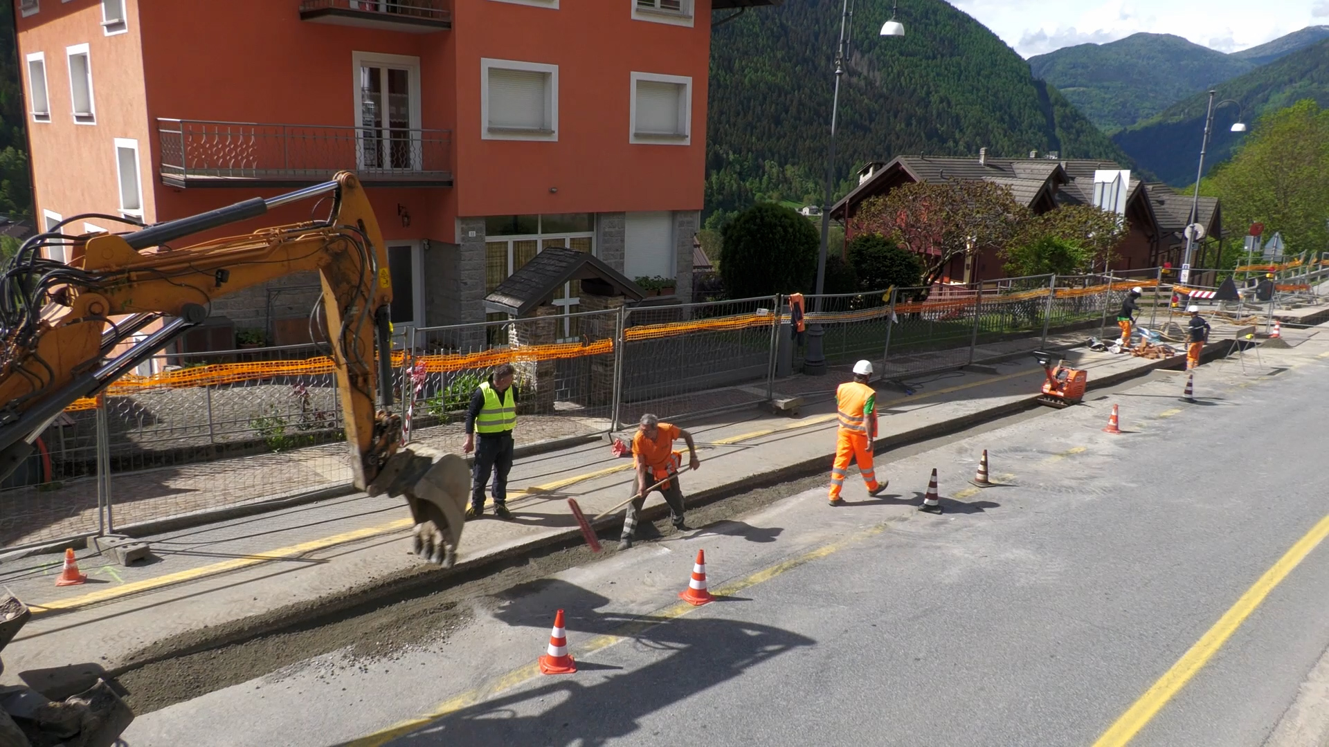 Vezza: lavori per la metanizzazione sulla ss42