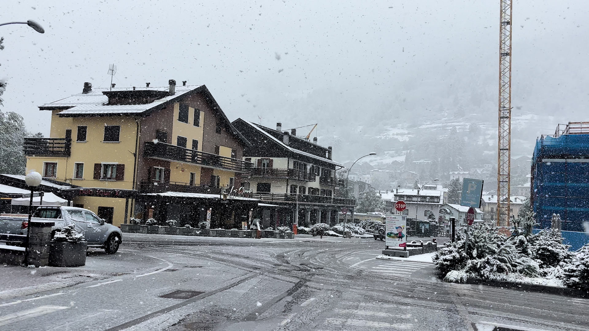 Alta valle, un maggio invernale con neve a 1000 metri
