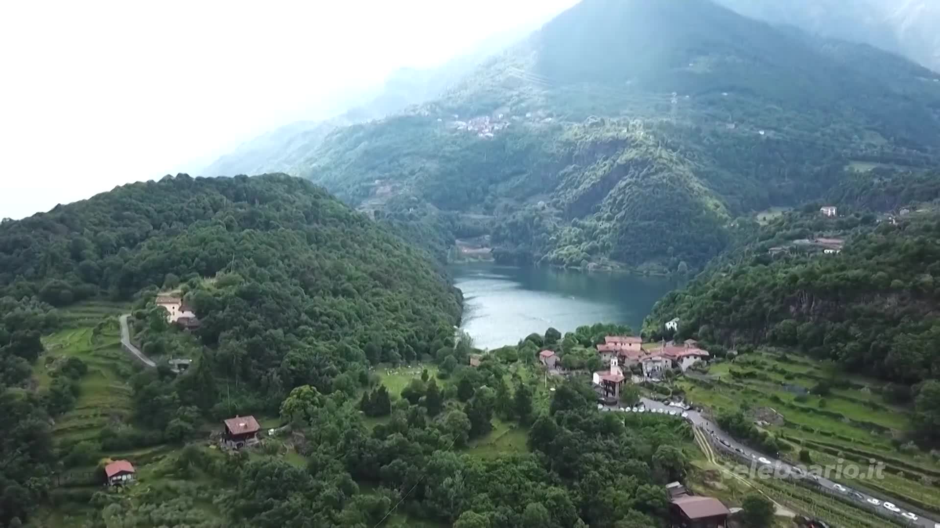 Lago Moro off limits alle auto, torna il bus navetta