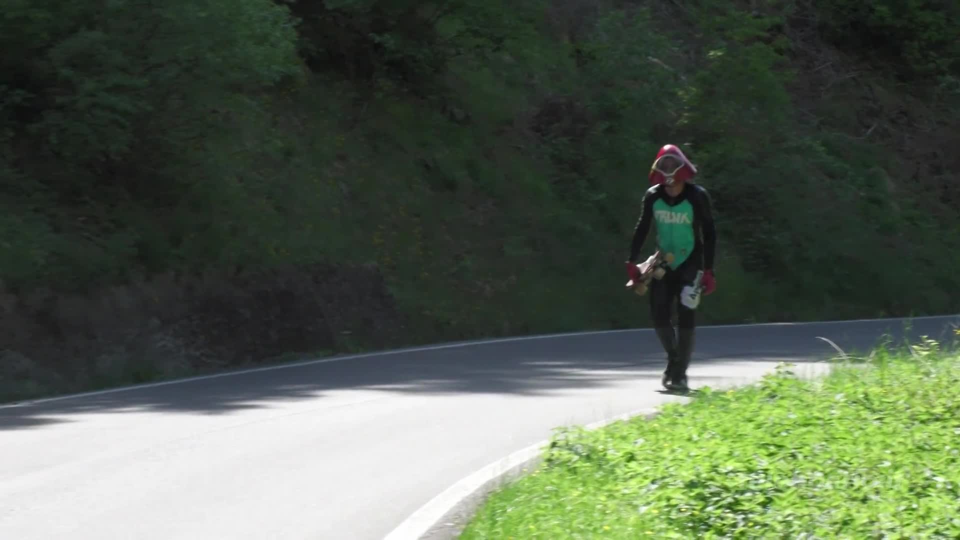 Le spettacolari discese dello skater Francesco Bonventre