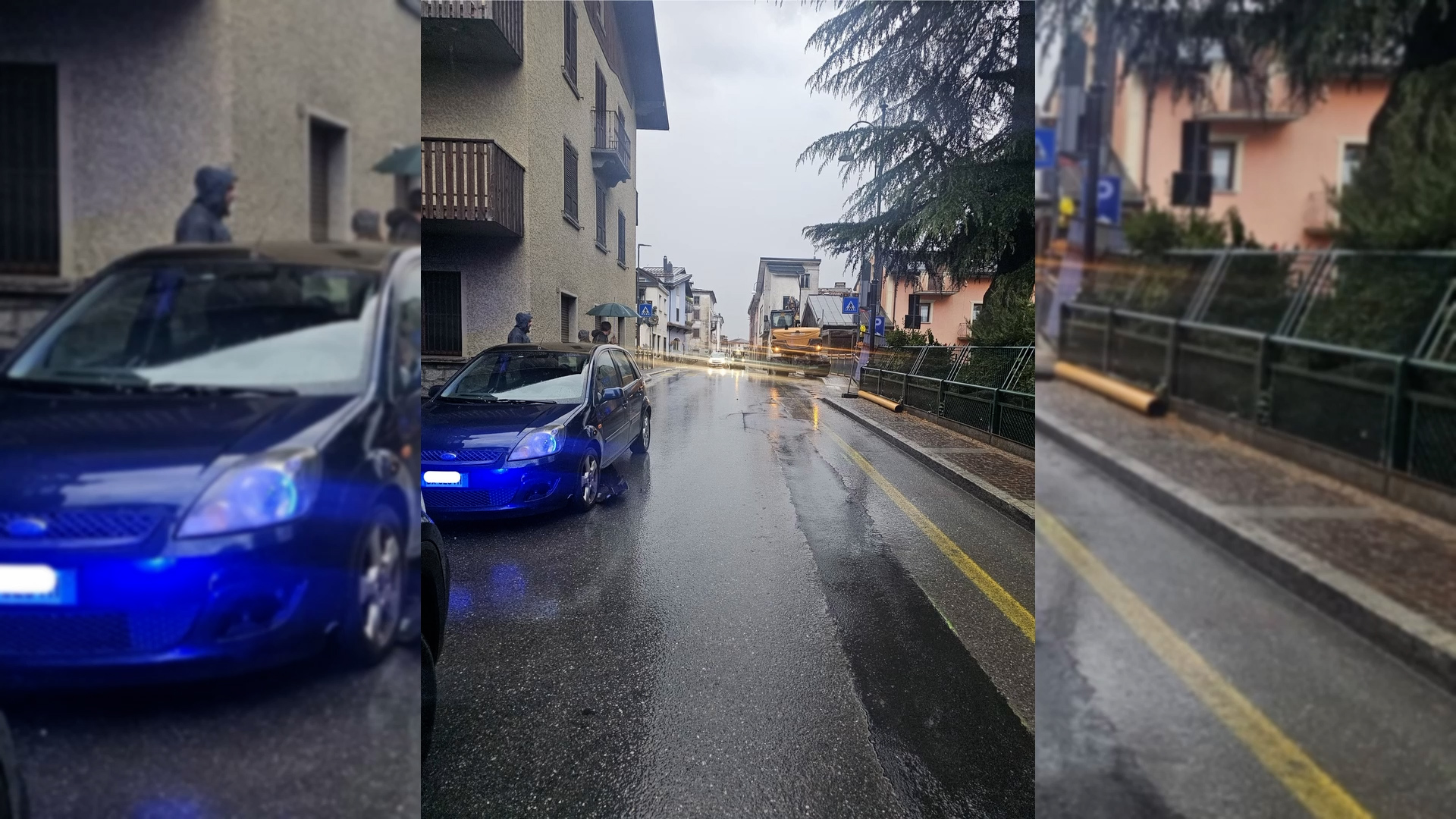 Scivola mentre sale su un mezzo e finisce in strada, auto lo travolge