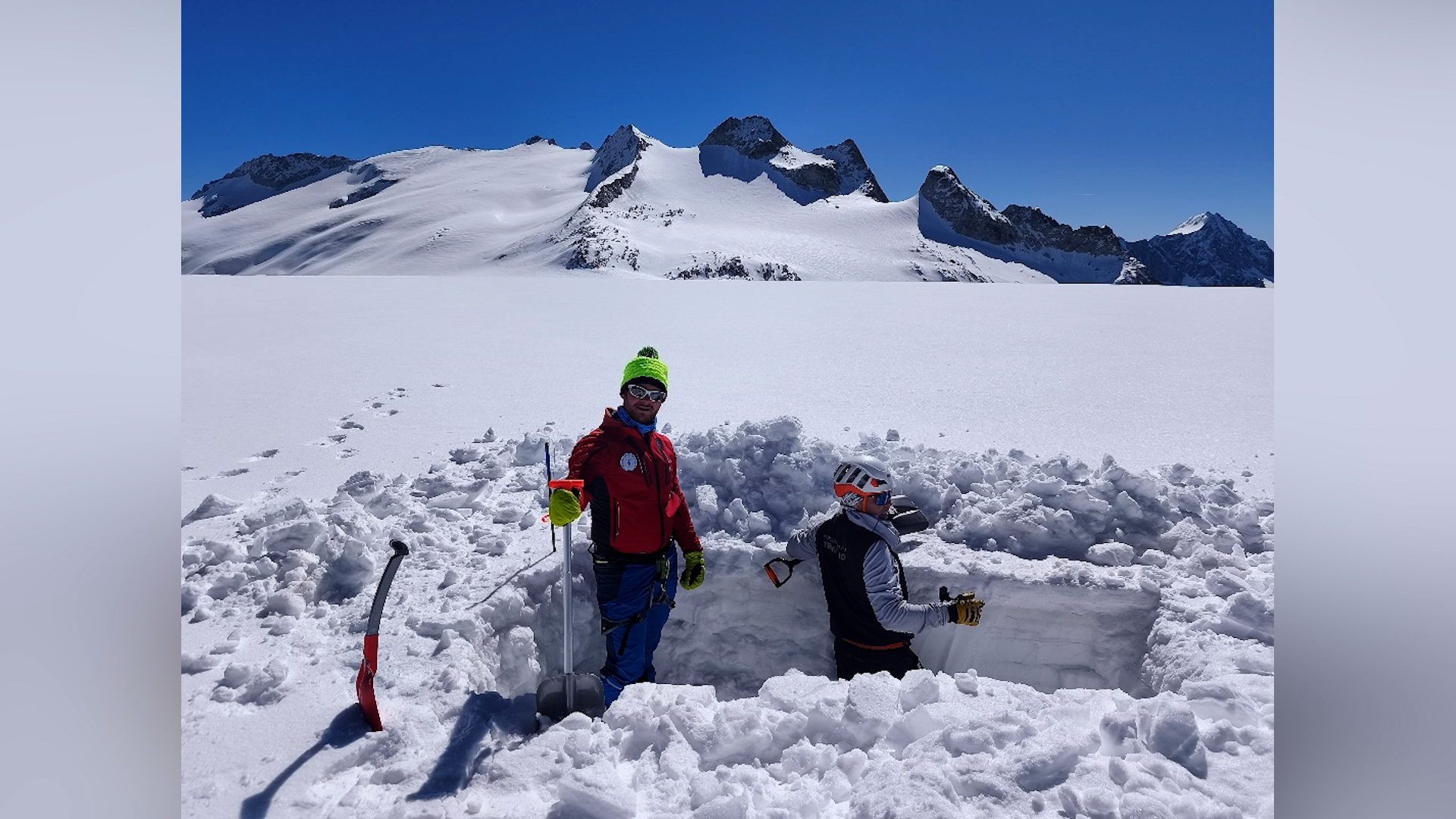 Glaciologi in Adamello: -40% di neve