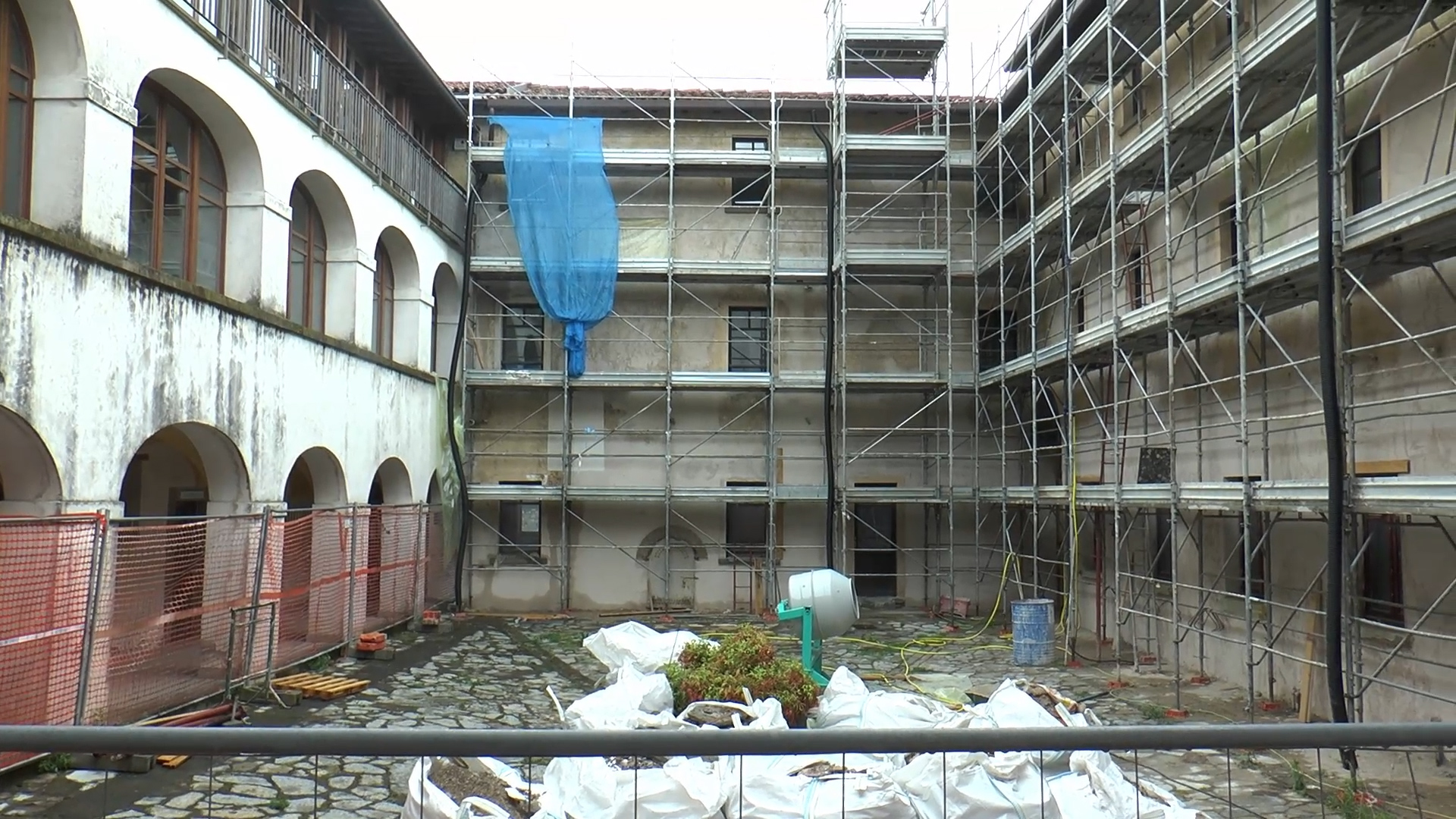 Iseo, lavori al castello Oldofredi