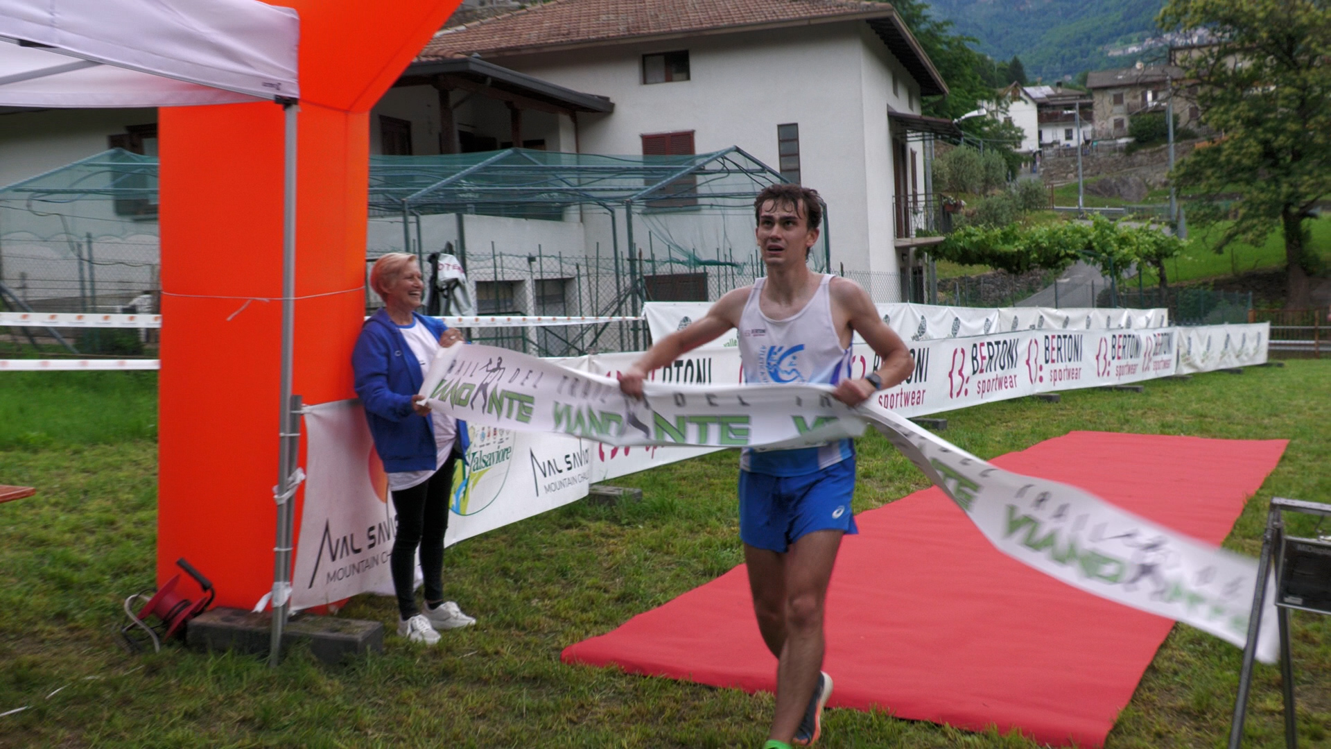 Marco Camorani vince sul nuovo percorso del Trail del Viandante