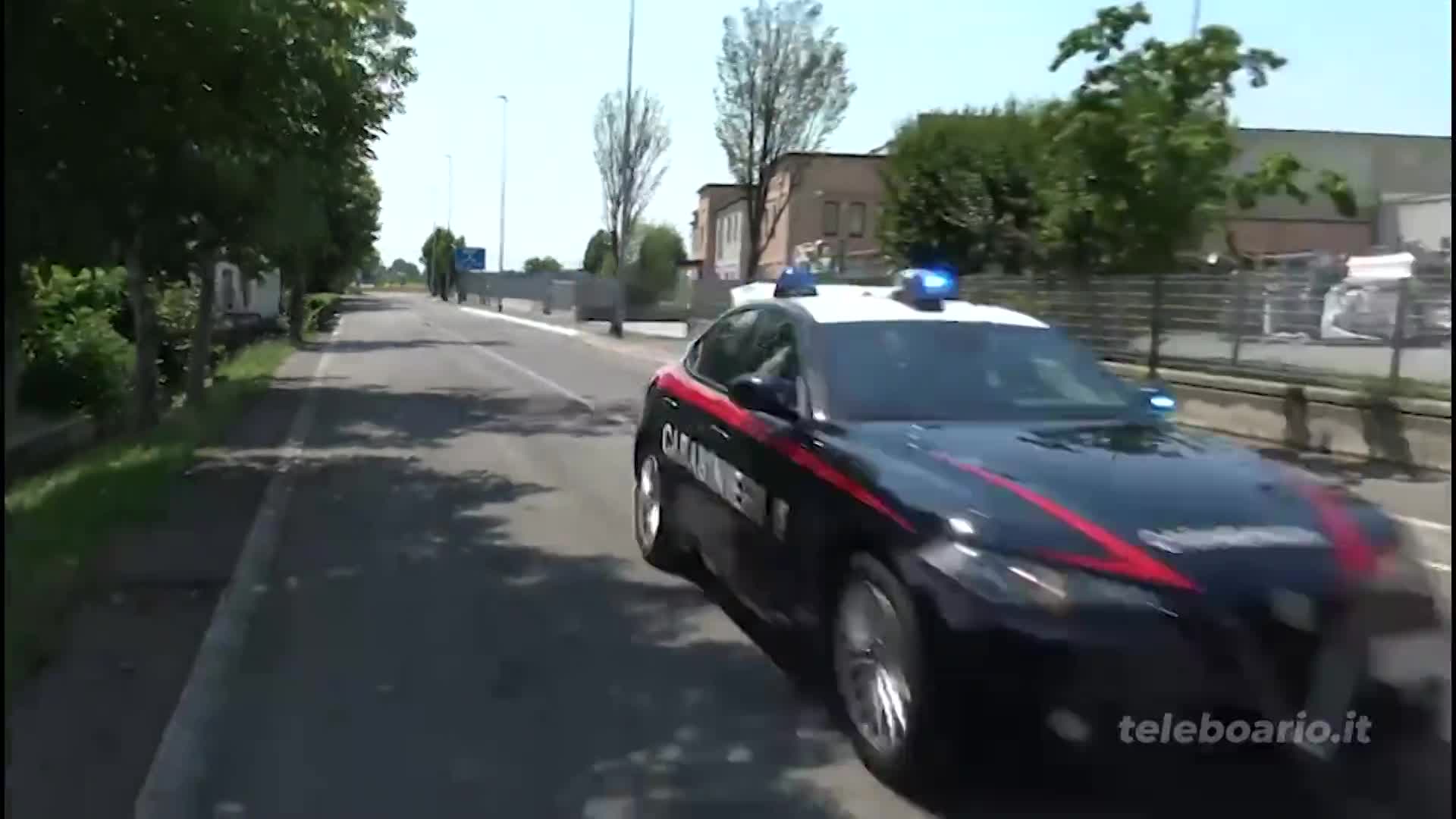 Bassa: finge l'infarto e poi minaccia moglie e figlia