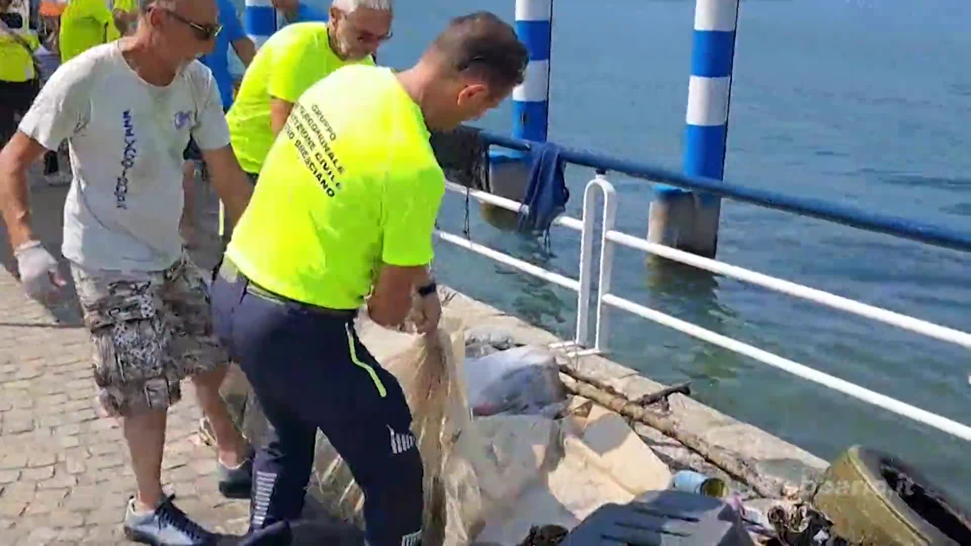 Meno rifiuti nei laghi: la sensibilizzazione funziona
