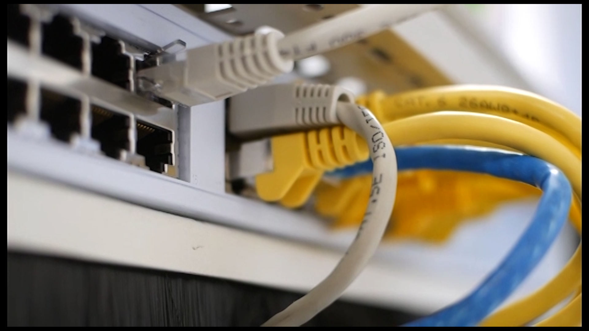 Rotta la fibra, Iseo e dintorni restano senza Internet