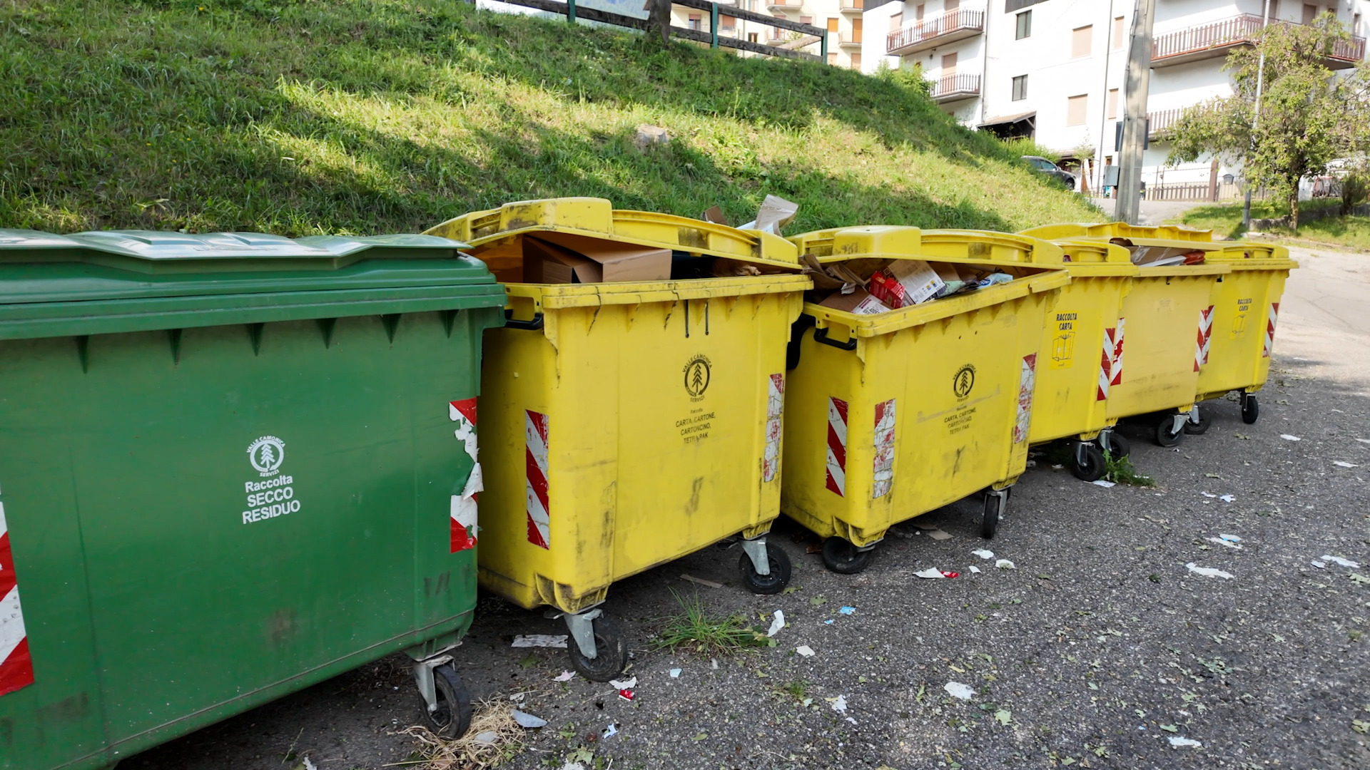 Rifiuti: Valle Camonica Servizi toglie i cassonetti dalle strade come a Vezza d'Oglio