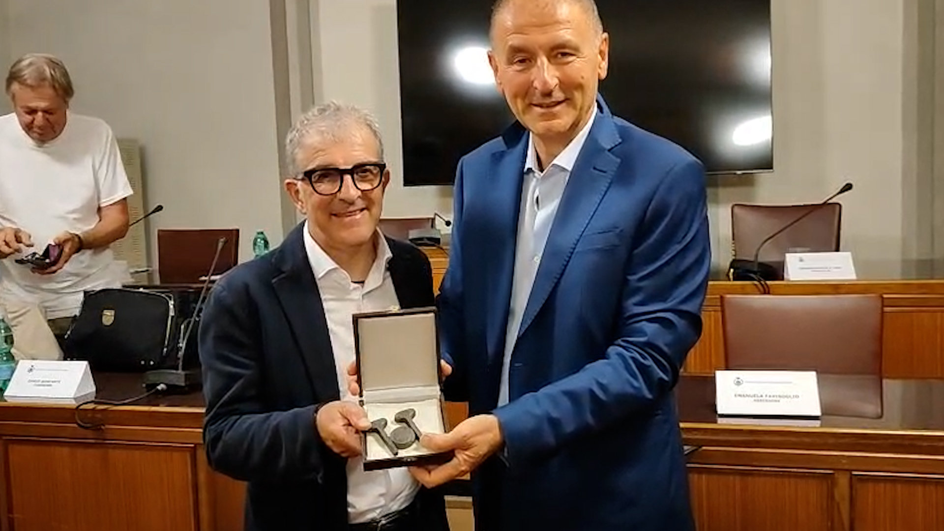 Chiavi della città allo storico segretario Marino Bernardi, 