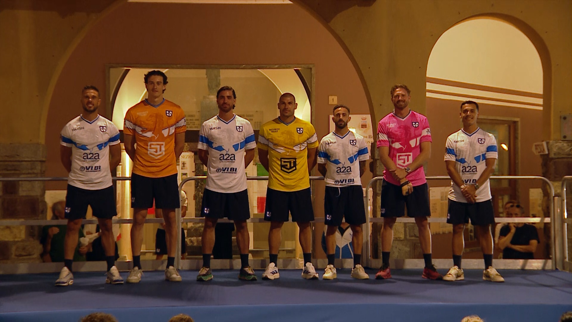 L'Union Brescia chiude il suo ritiro in Vallecamonica con la nuova seconda maglia