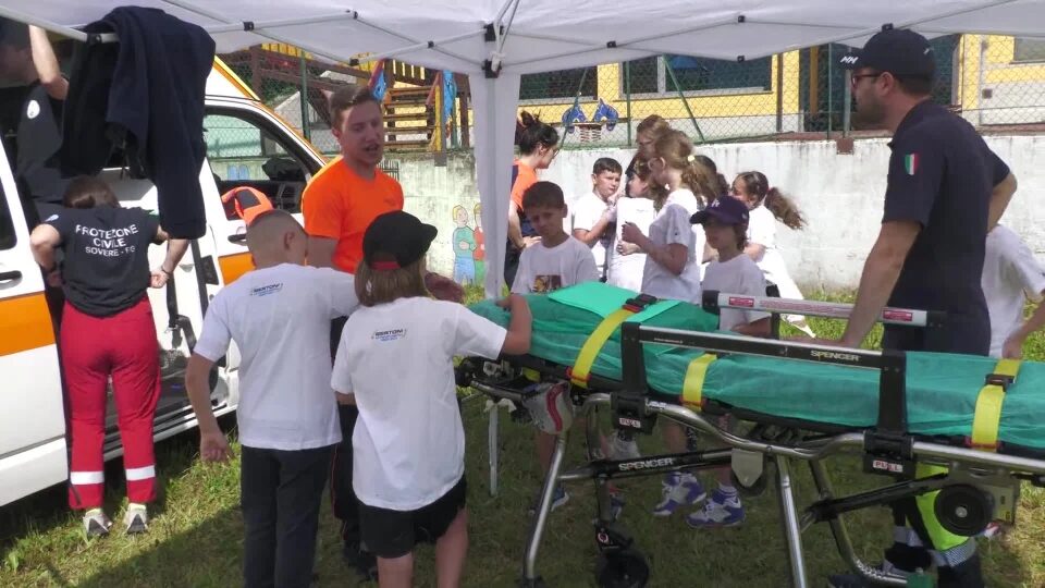 Volpino: i bambini imparano l’emergenza sul campo